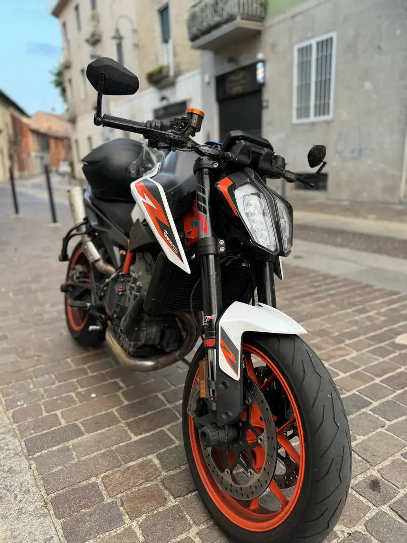 KTM 890 Duke R Blanc - 1
