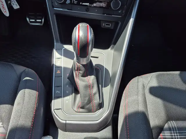 Volkswagen Polo view 11