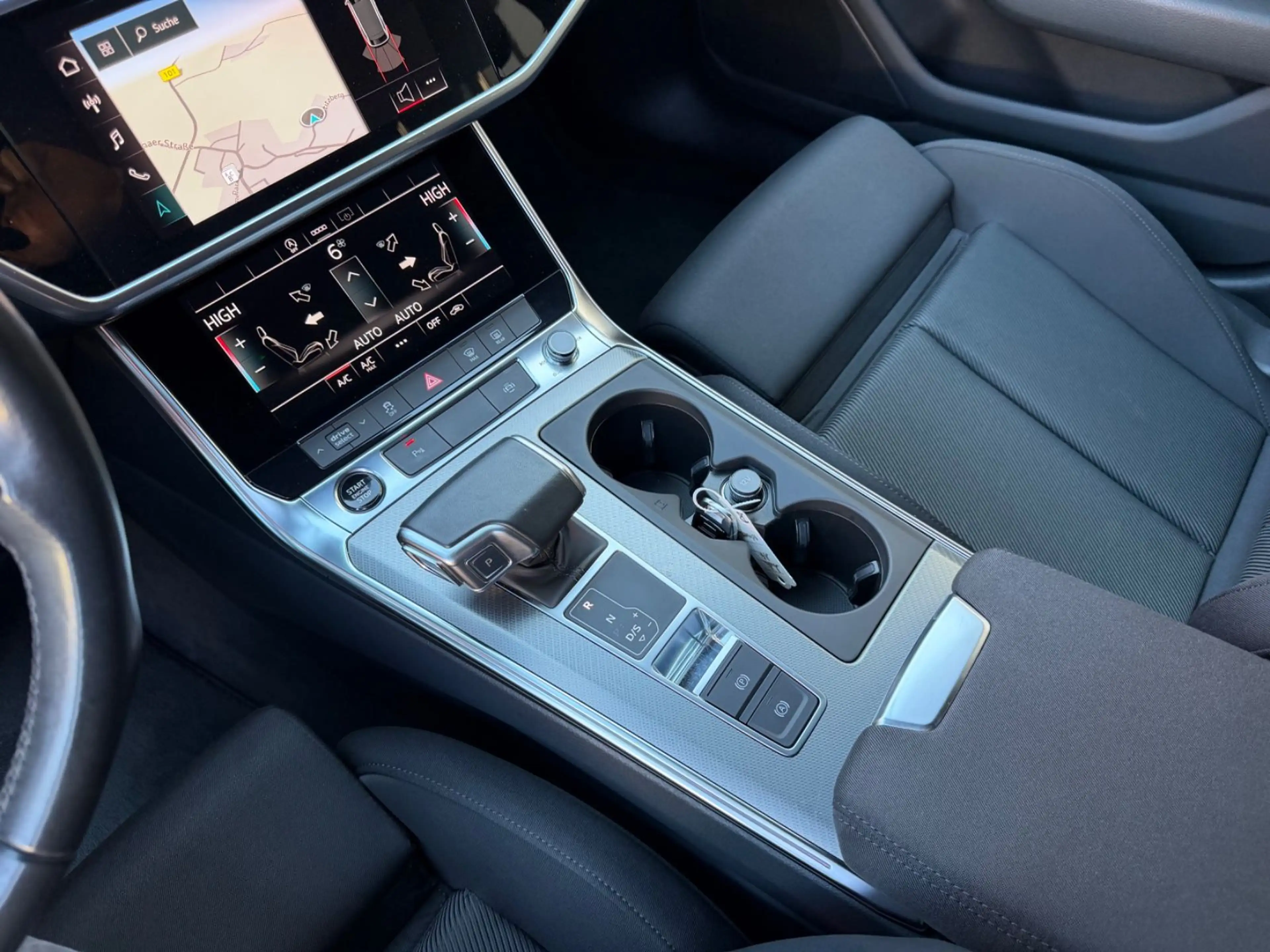 Audi A6 Avant 40 TDI sport *AHK* Optik-Paket schwarz — photo 14