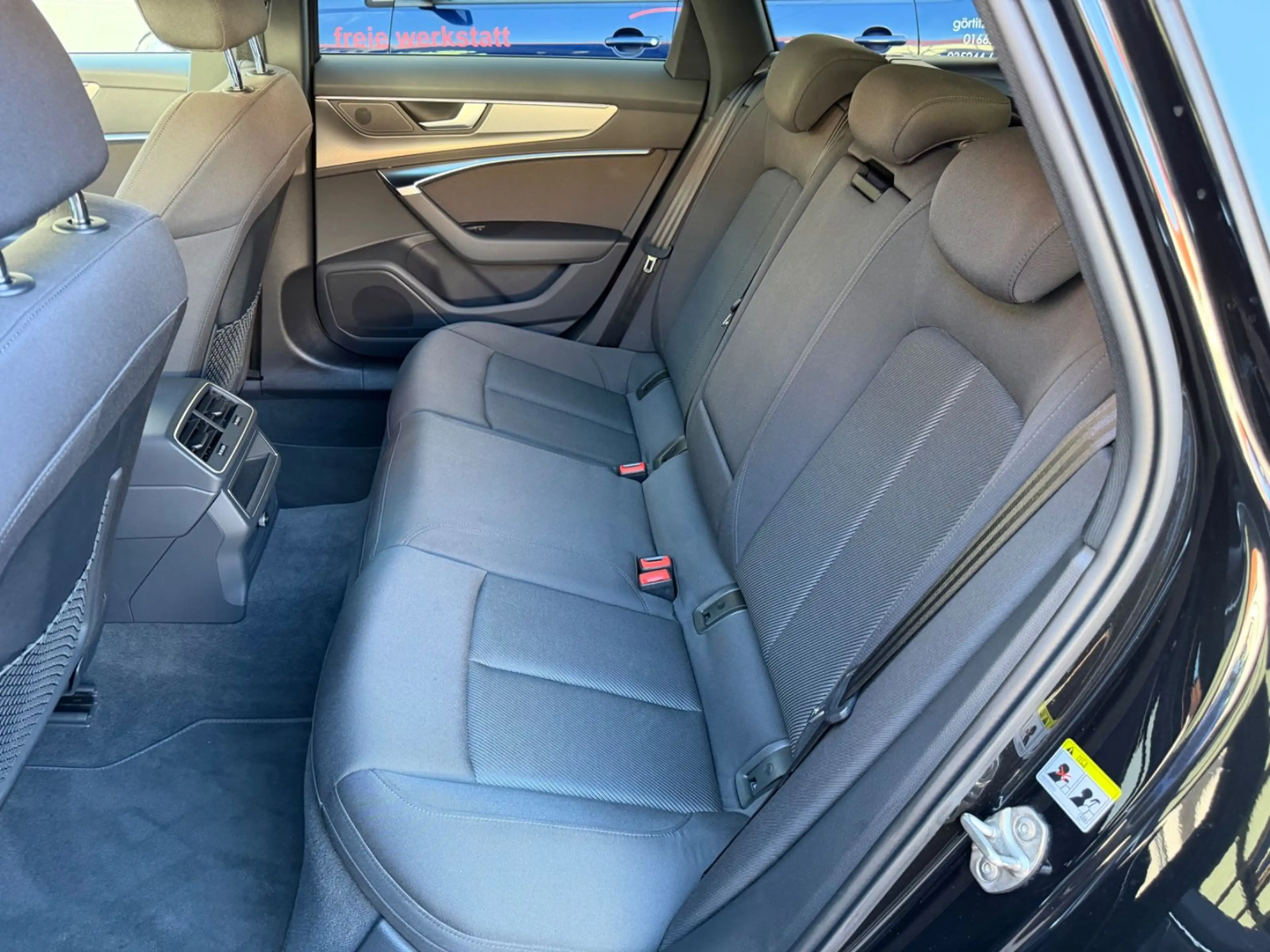 Audi A6 Avant 40 TDI sport *AHK* Optik-Paket schwarz — photo 10