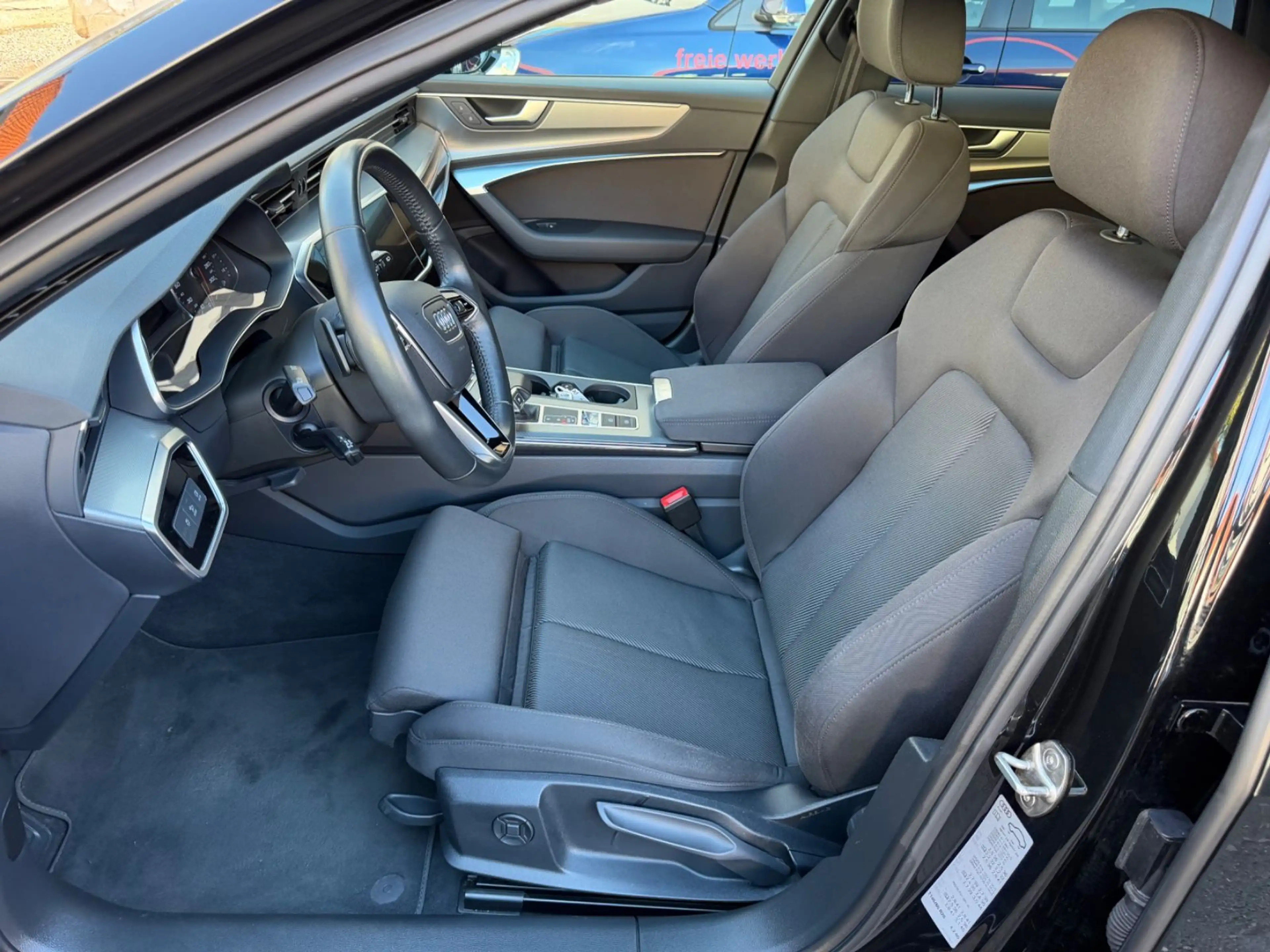 Audi A6 Avant 40 TDI sport *AHK* Optik-Paket schwarz — photo 9