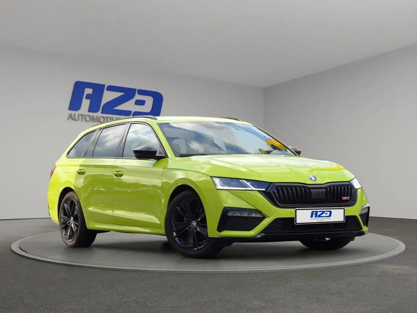 Skoda Octavia RS 2.0 TDI STNDHZ AHK H-UP MATRIX R-KAM Grün - 2
