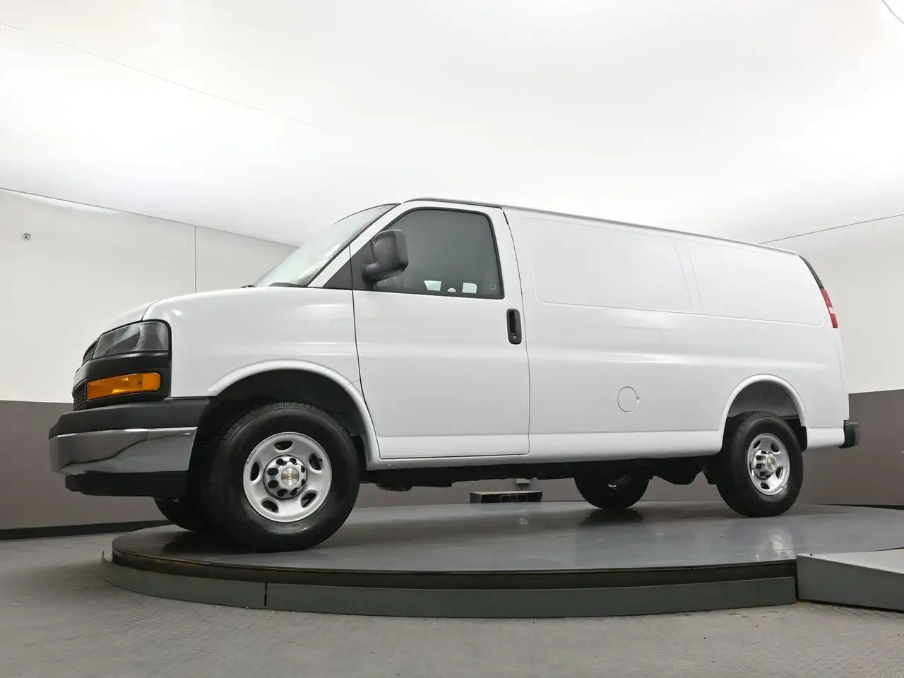 Chevrolet Express 2500 снимка Chevrolet Express 2500