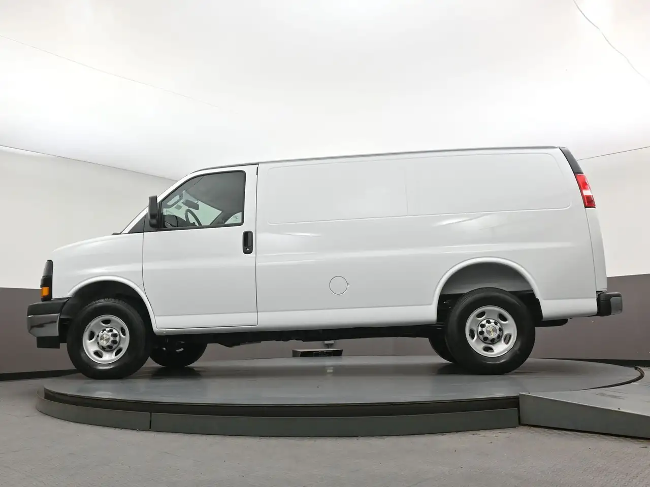Chevrolet Express 2500 снимка Chevrolet Express 2500