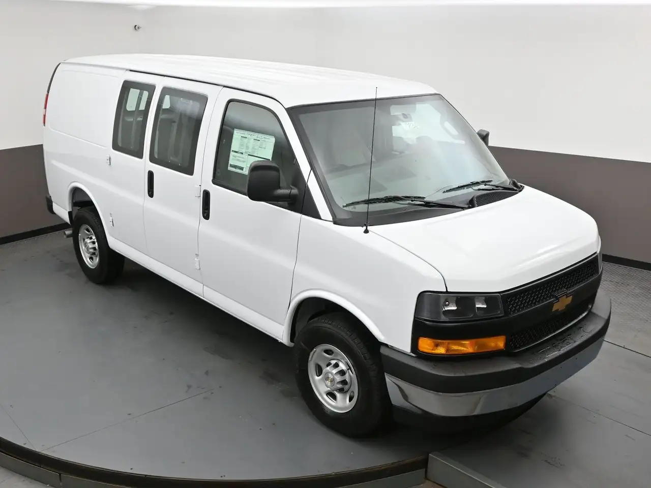 Chevrolet Express 2500 снимка Chevrolet Express 2500