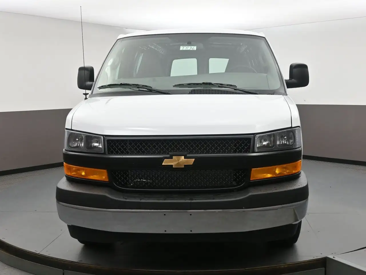 Chevrolet Express 2500 снимка Chevrolet Express 2500