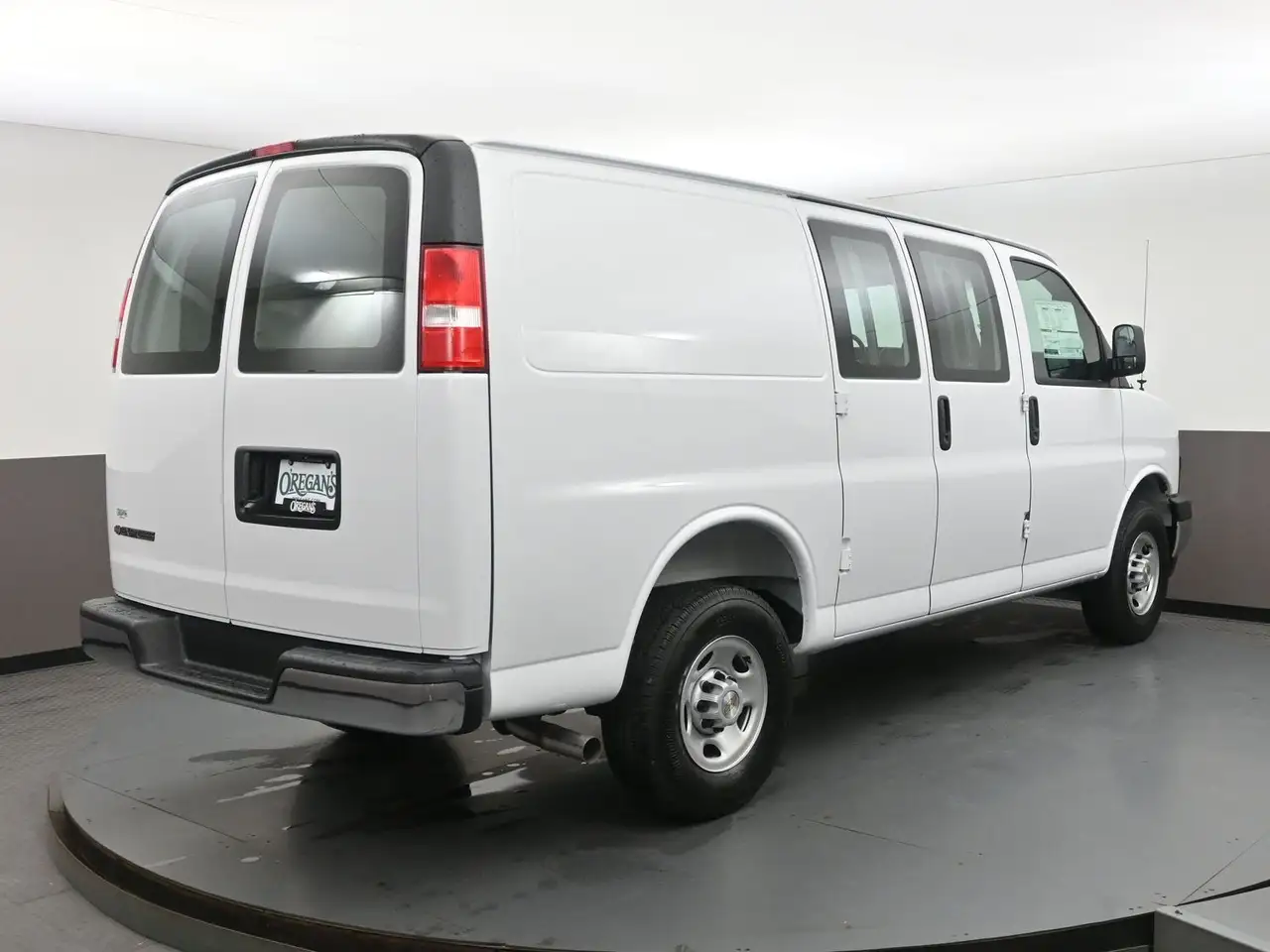 Chevrolet Express 2500 снимка Chevrolet Express 2500