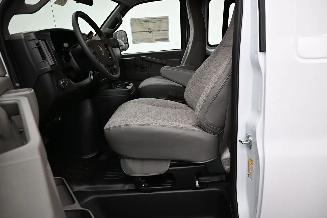 Chevrolet Express 2500 снимка Chevrolet Express 2500