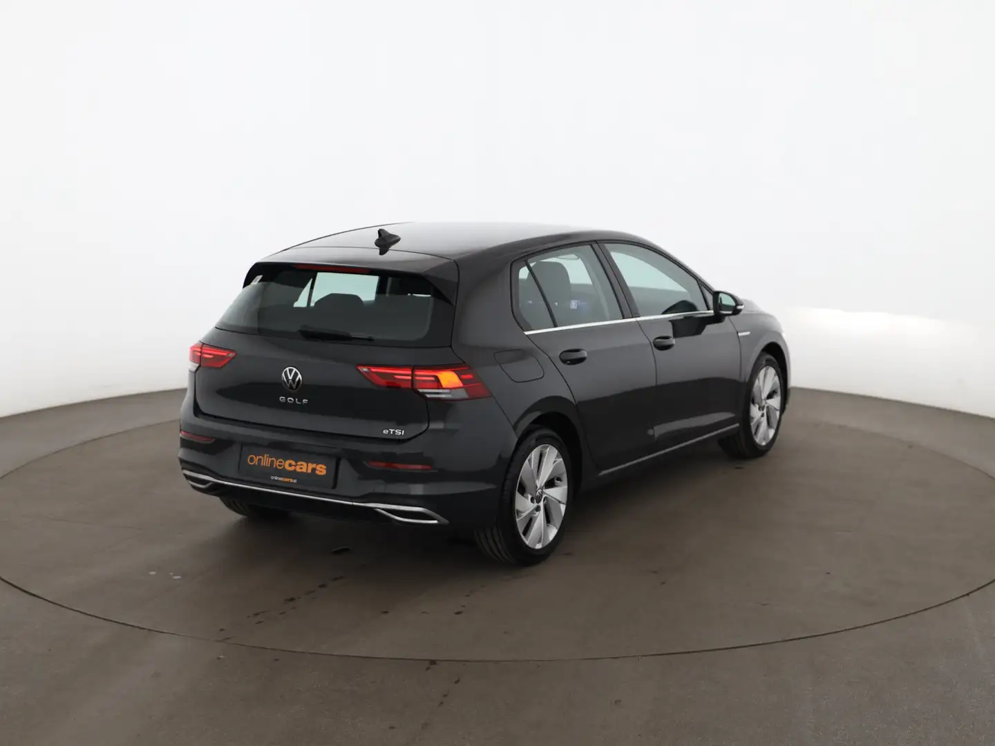 Volkswagen Golf VIII 1.5 eTSI Style Aut LED RADAR NAVI PDC Grau - 2