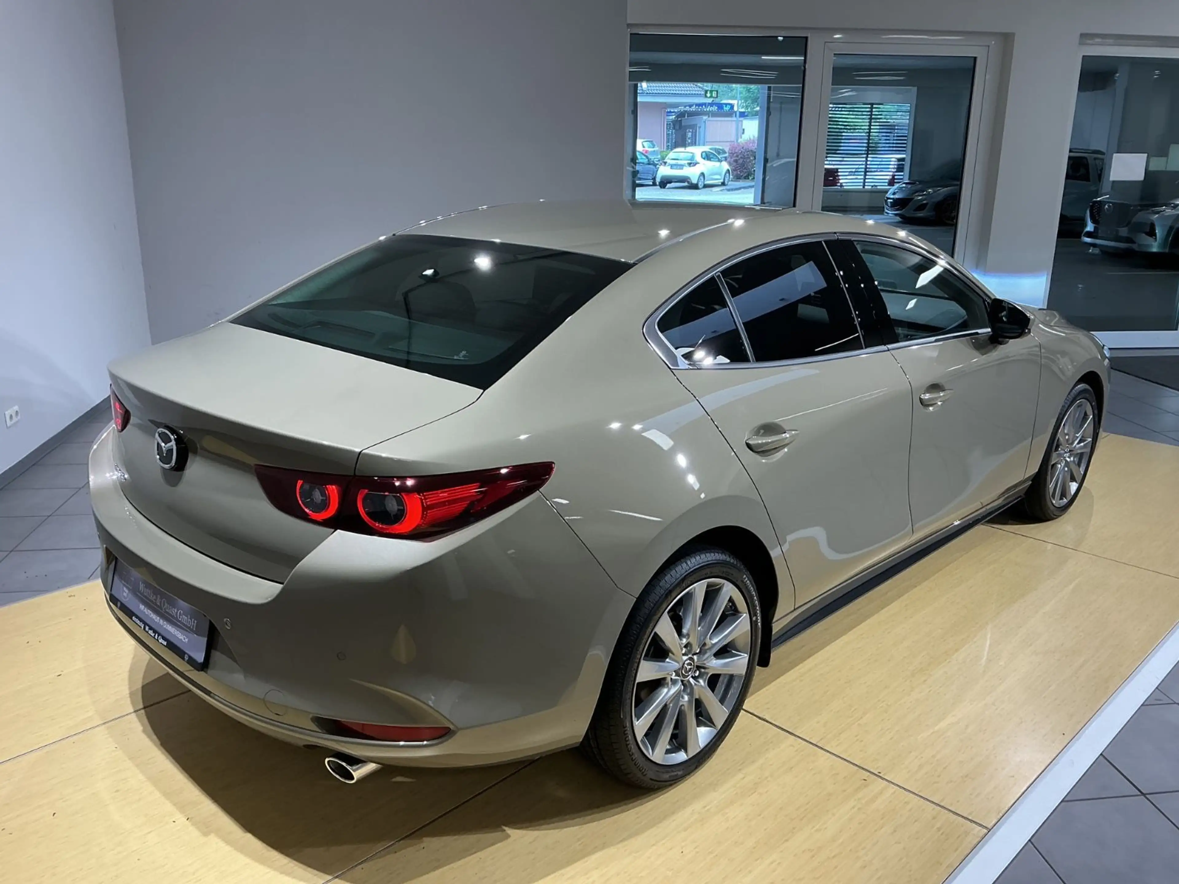 Mazda 3 Lim. 4-türig  Exclusive-Line Automatik — photo 3