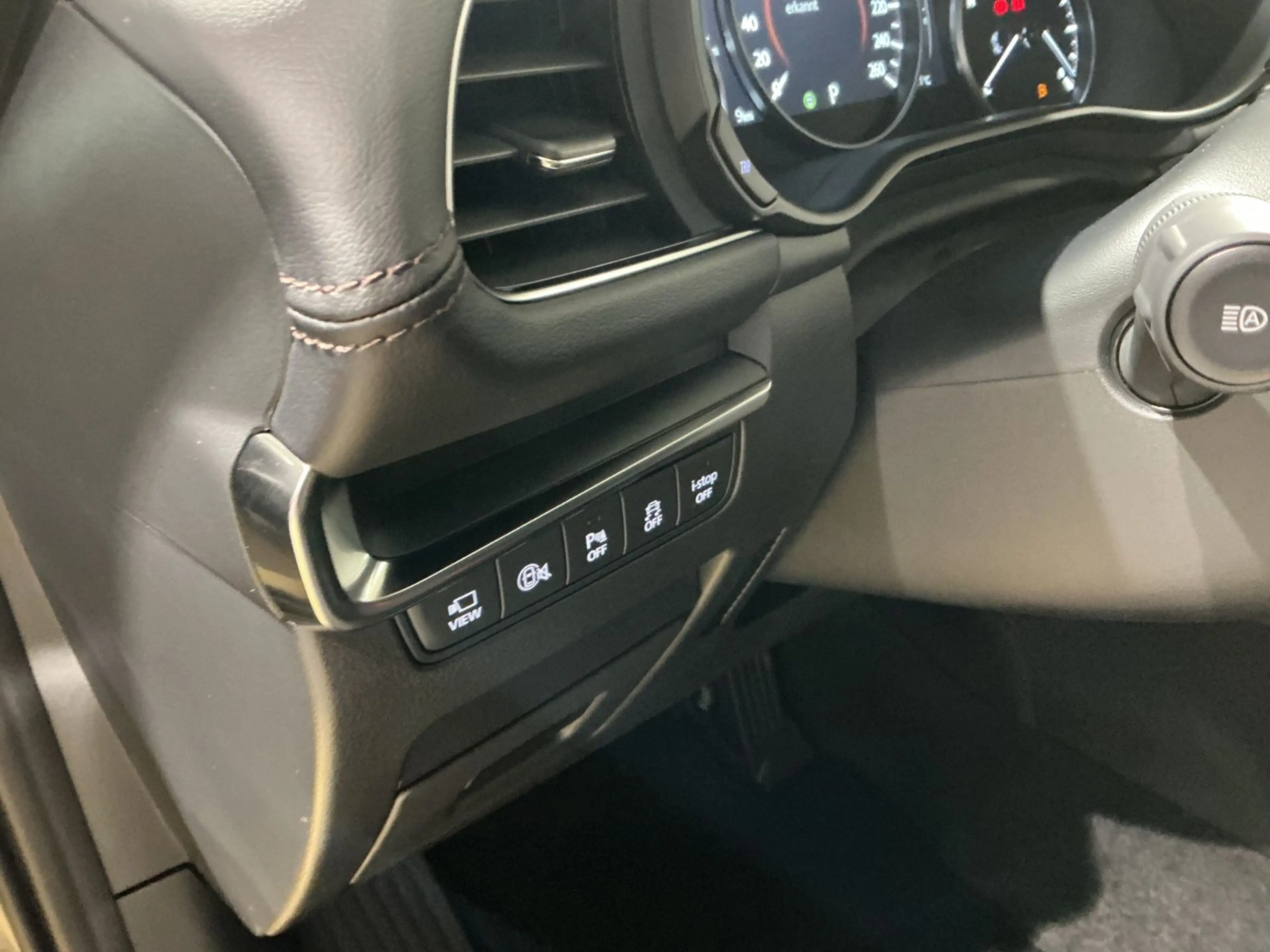 Mazda 3 Lim. 4-türig  Exclusive-Line Automatik — photo 15