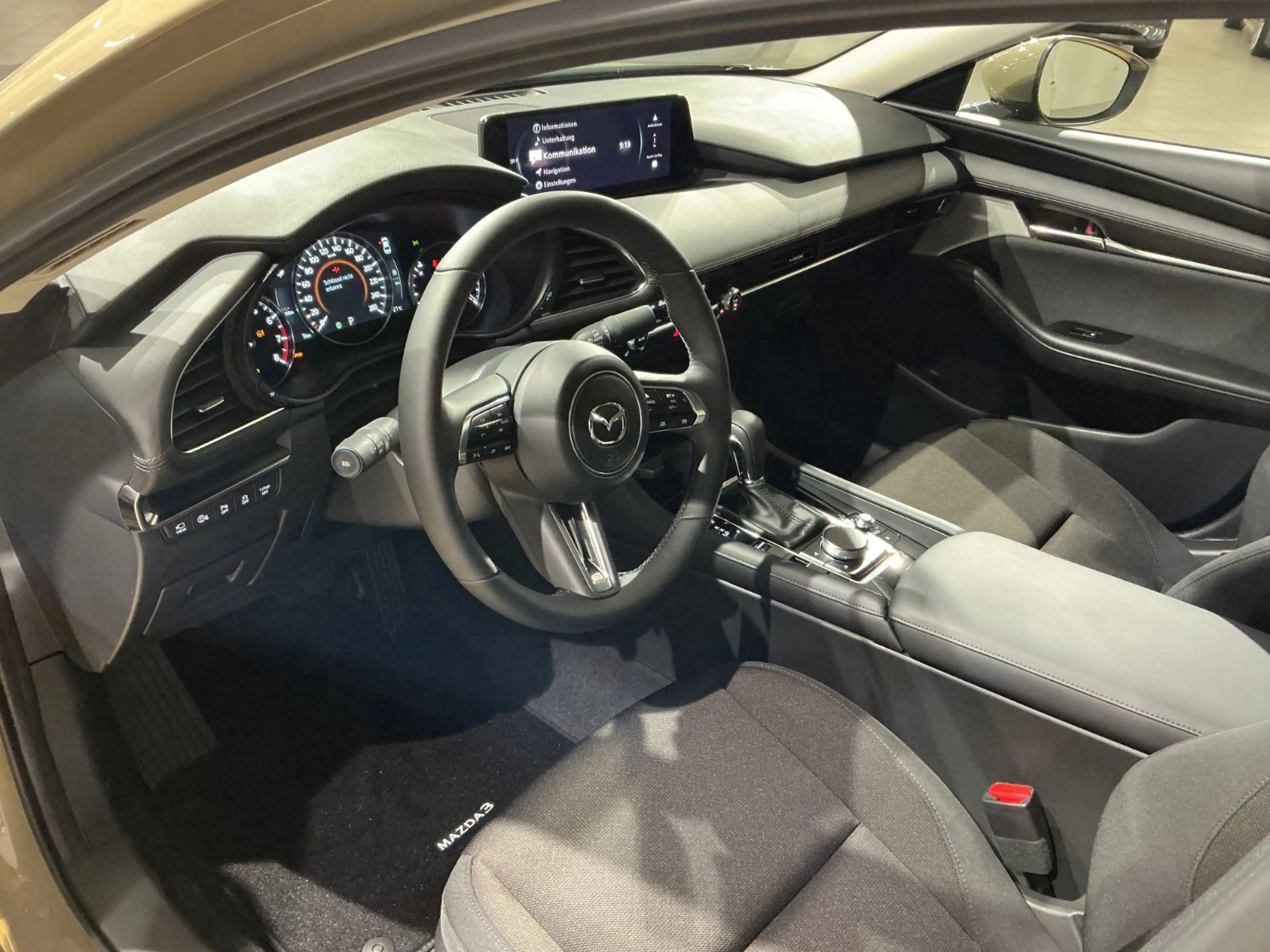 Mazda 3 Lim. 4-türig  Exclusive-Line Automatik — photo 9