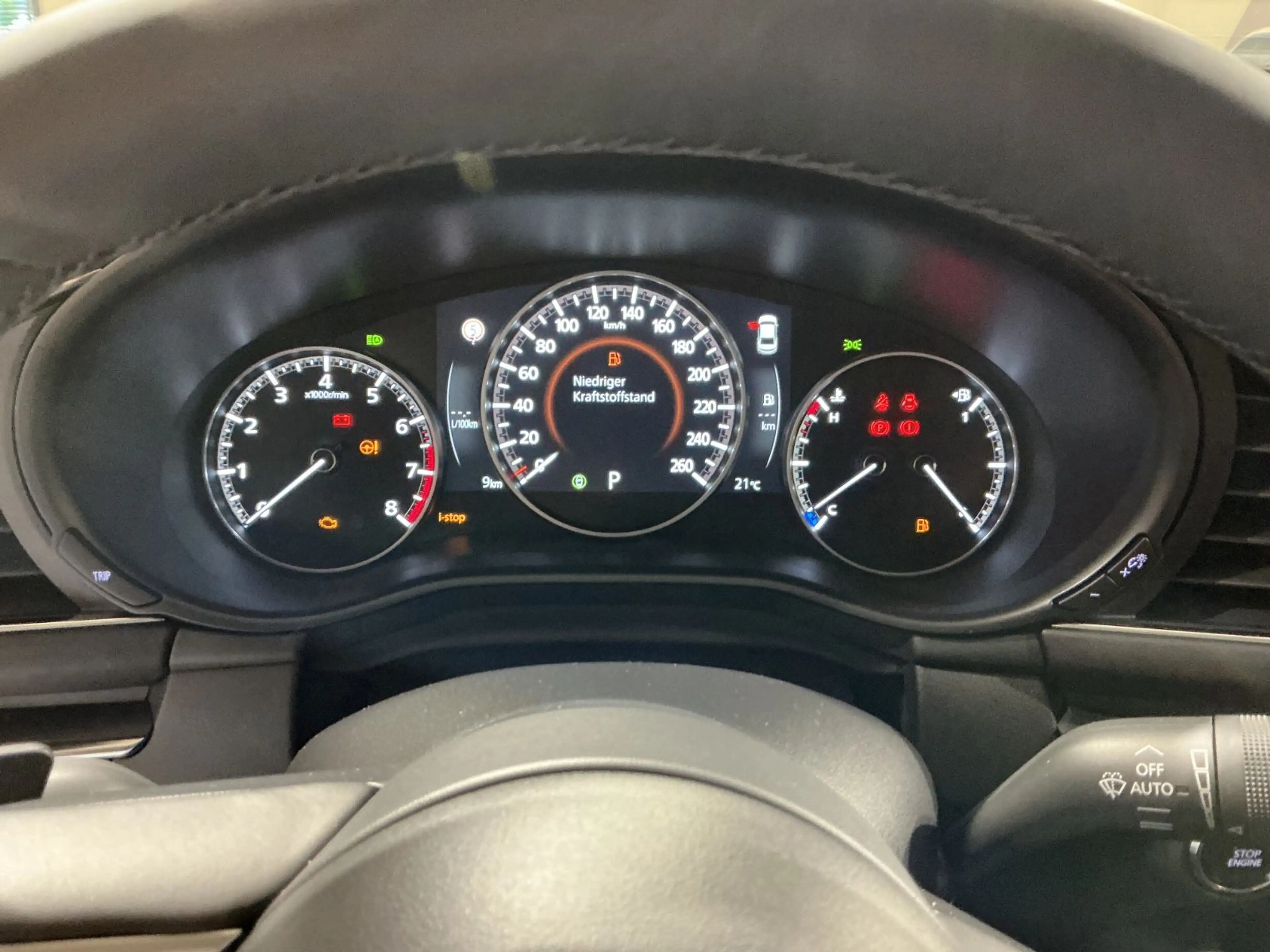 Mazda 3 Lim. 4-türig  Exclusive-Line Automatik — photo 12