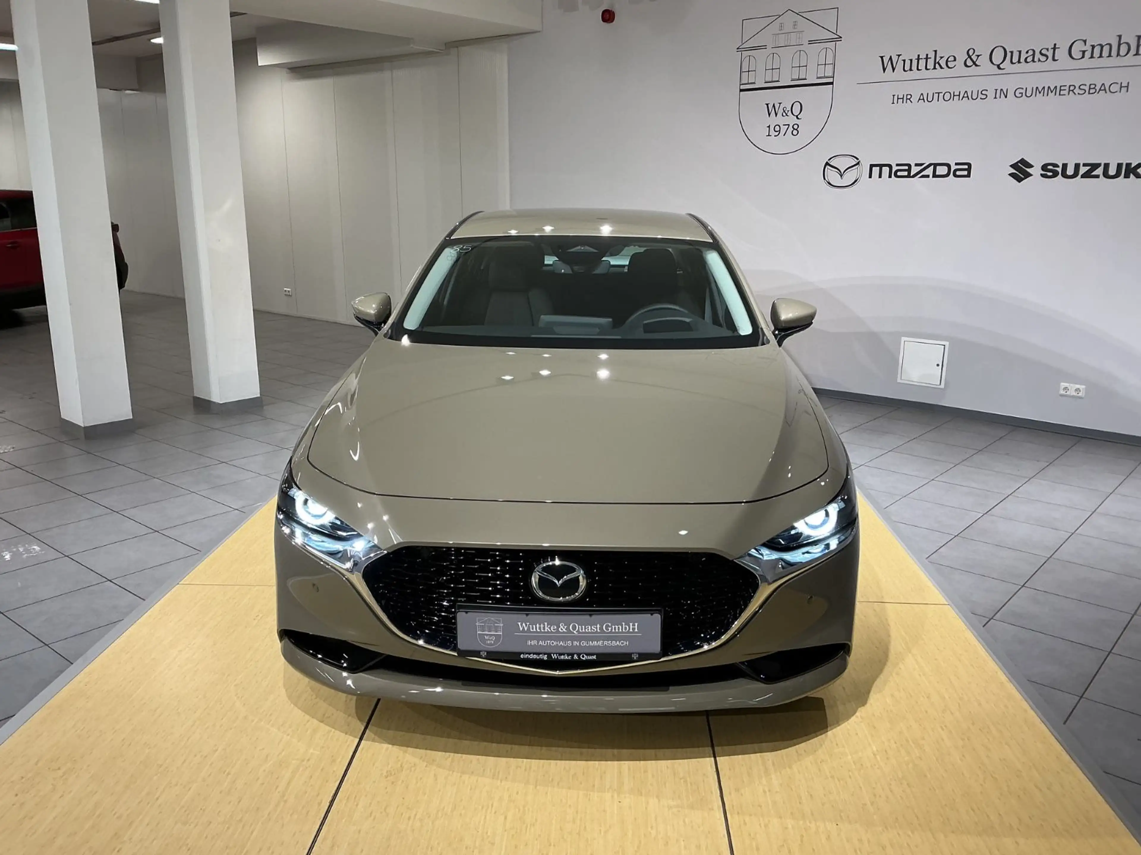 Mazda 3 Lim. 4-türig  Exclusive-Line Automatik — photo 8