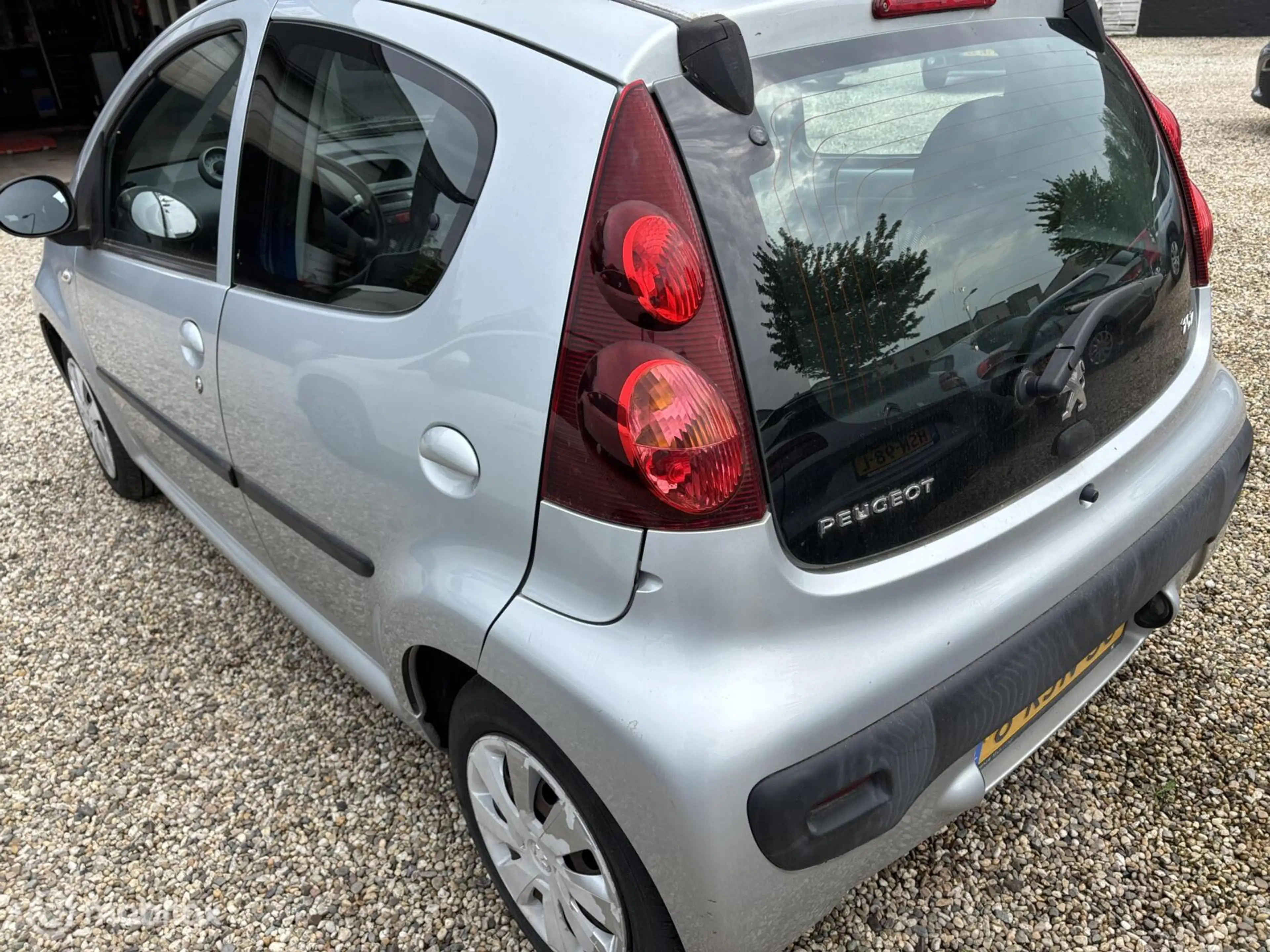 Peugeot 107 1.0 Envy 5 drs airco blue tooth led dagrijlampen — photo 22