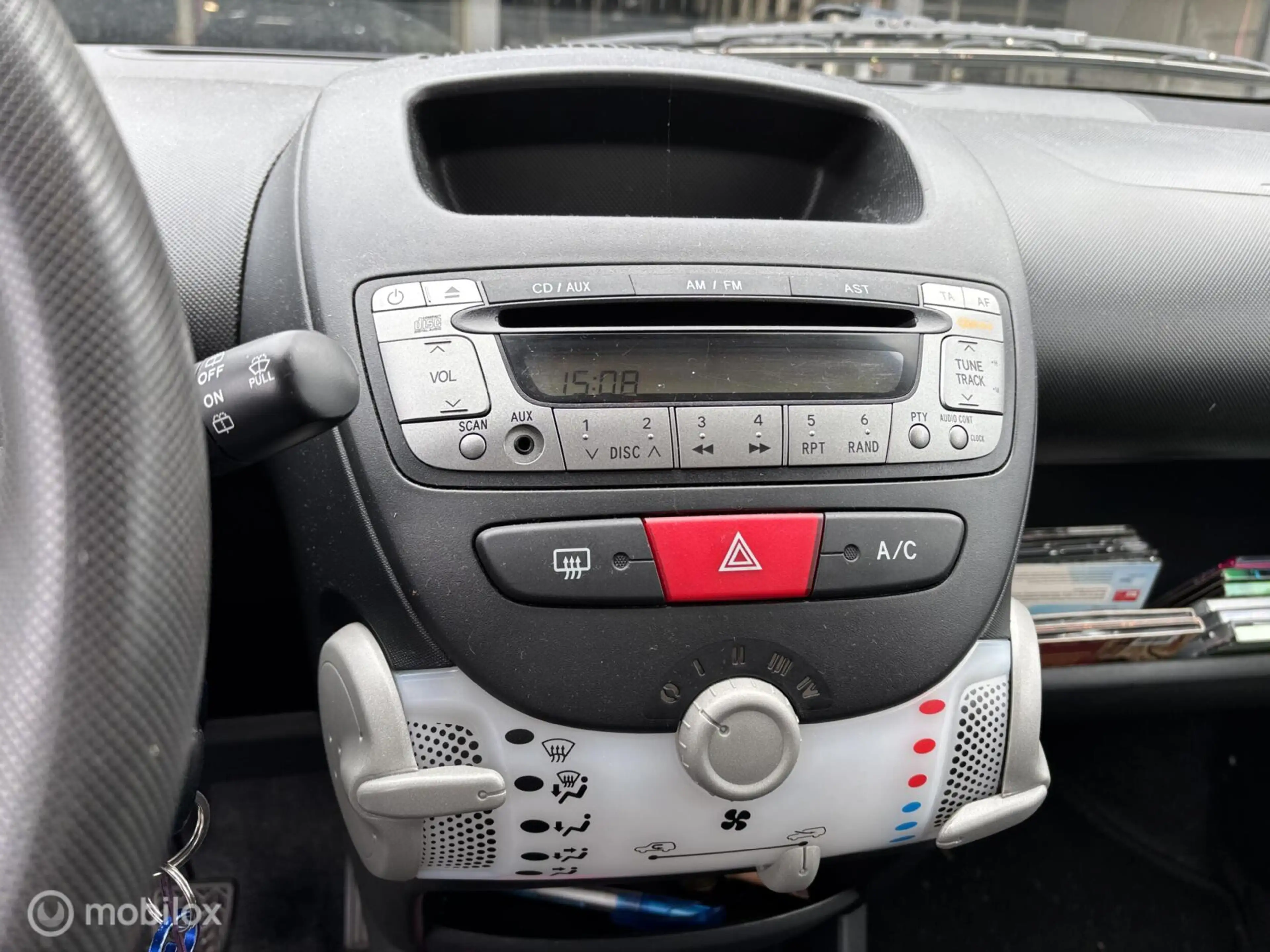 Peugeot 107 1.0 Envy 5 drs airco blue tooth led dagrijlampen — photo 19