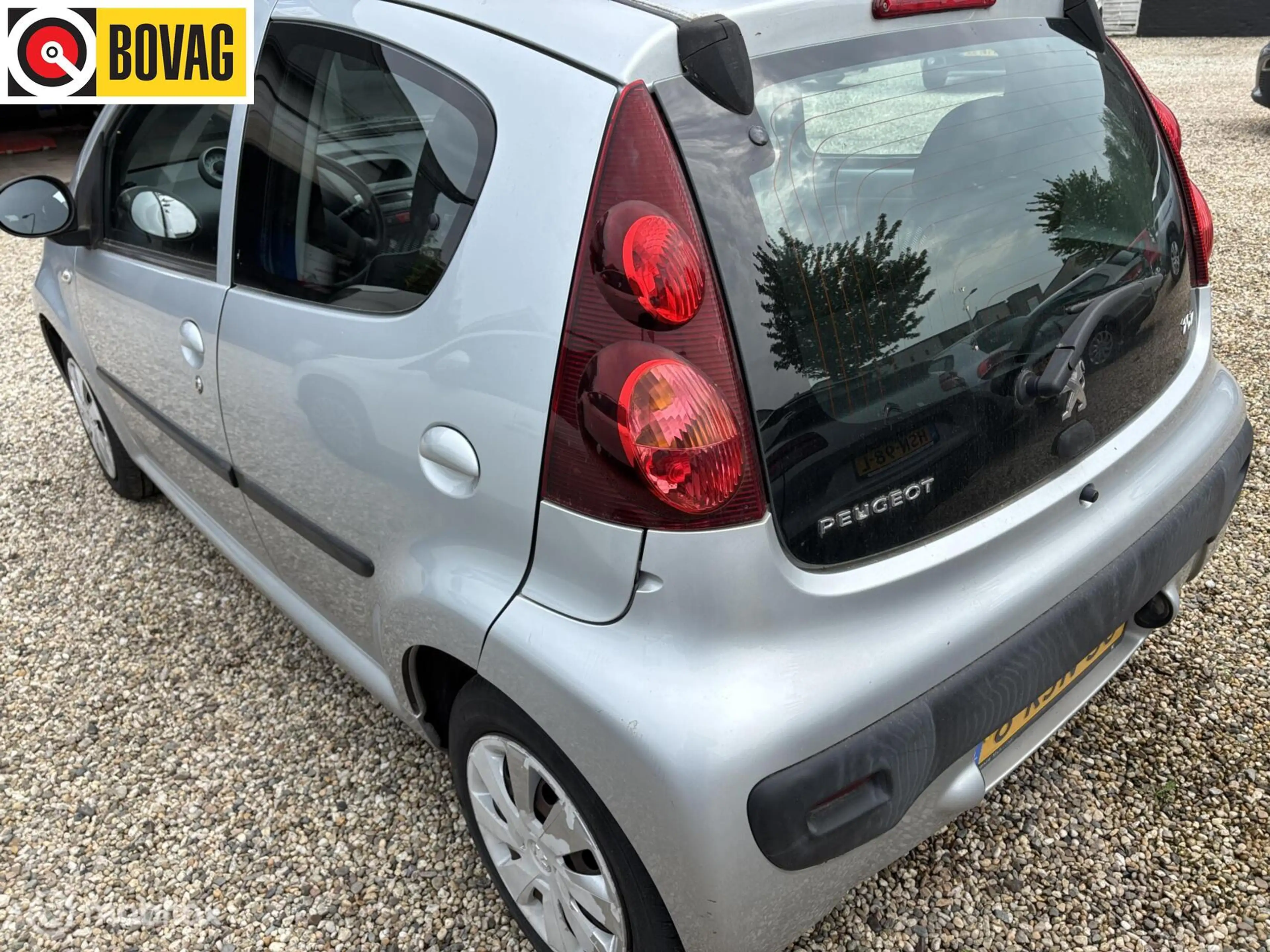 Peugeot 107 1.0 Envy 5 drs airco blue tooth led dagrijlampen — photo 8