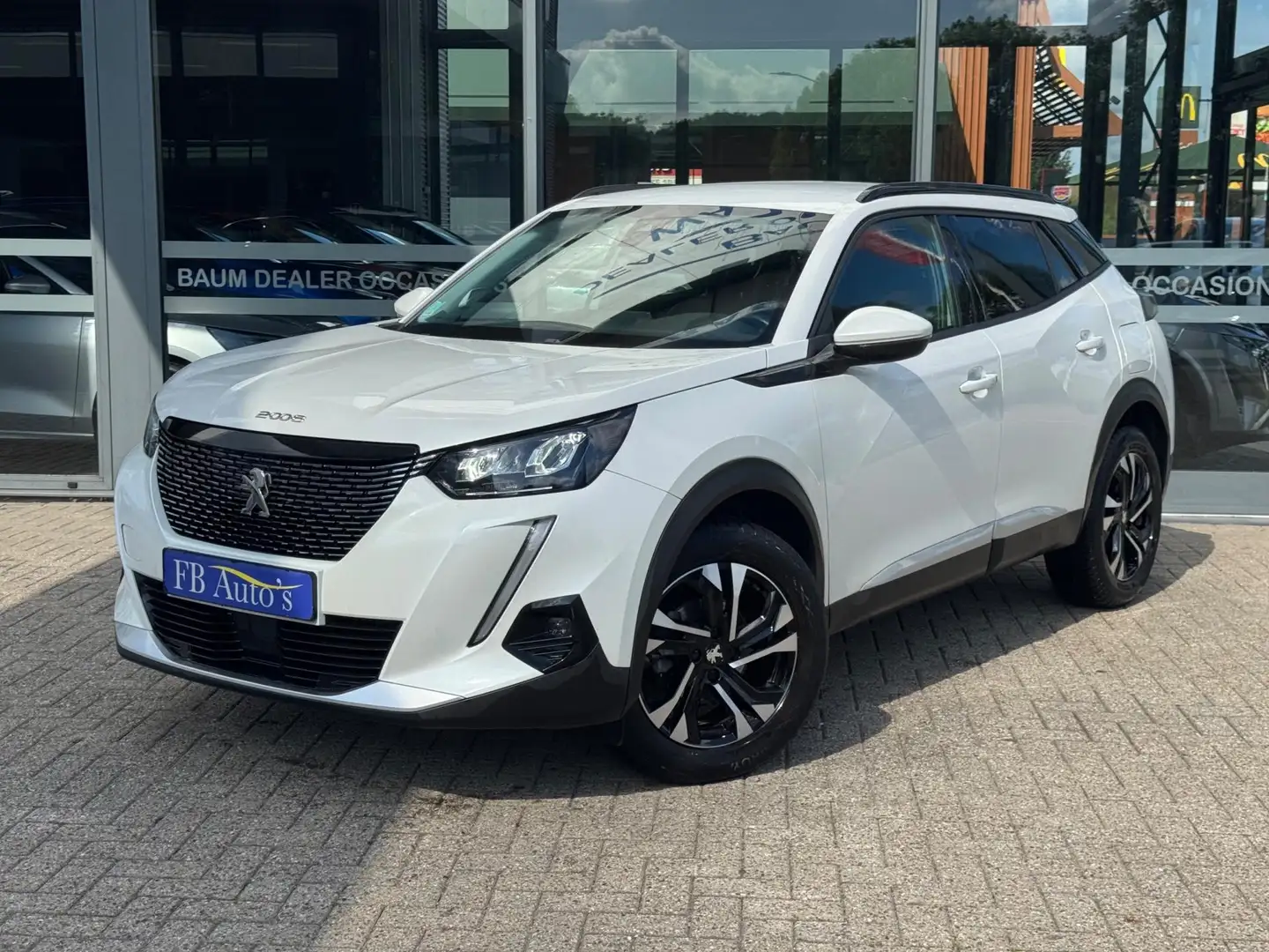 Peugeot 2008 1.2 PureTech Allure Airco Lmv Navi Camera Cruise Wit - 1
