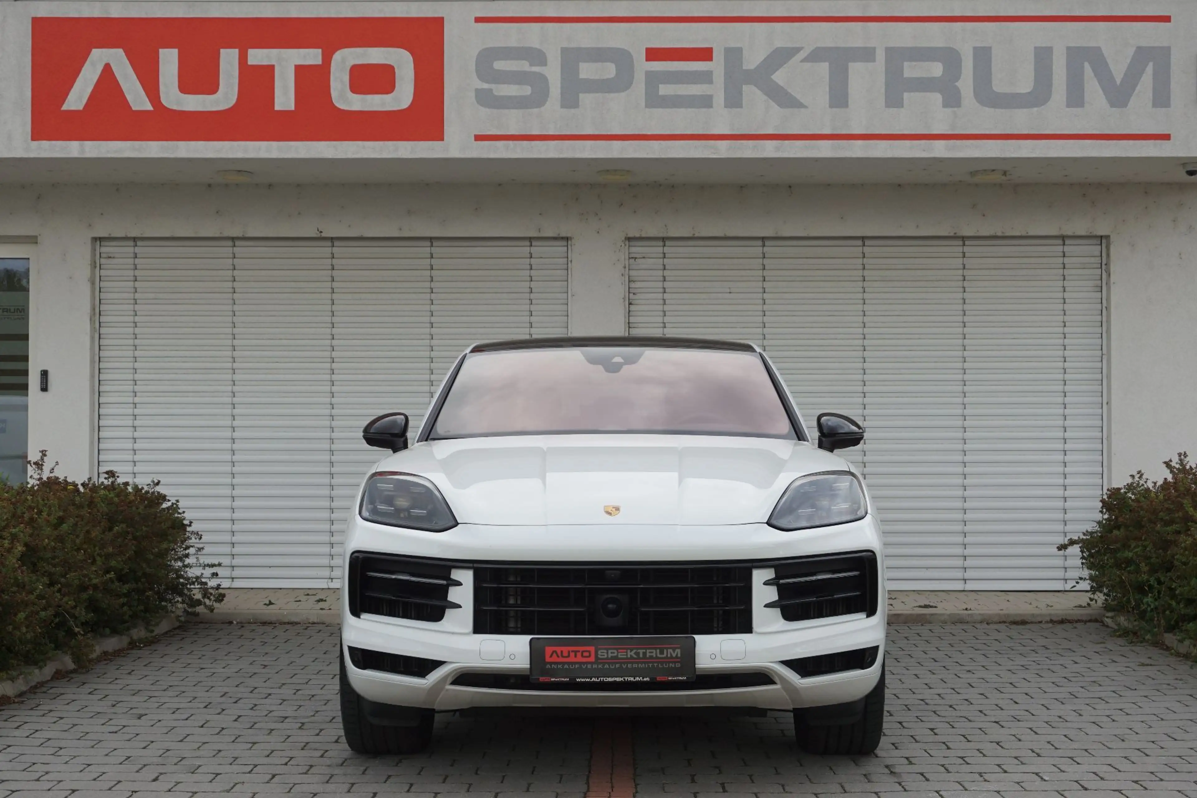 Porsche Cayenne Coupe III E-Hybrid Aut | € 807 mtl | Approved | P — photo 8
