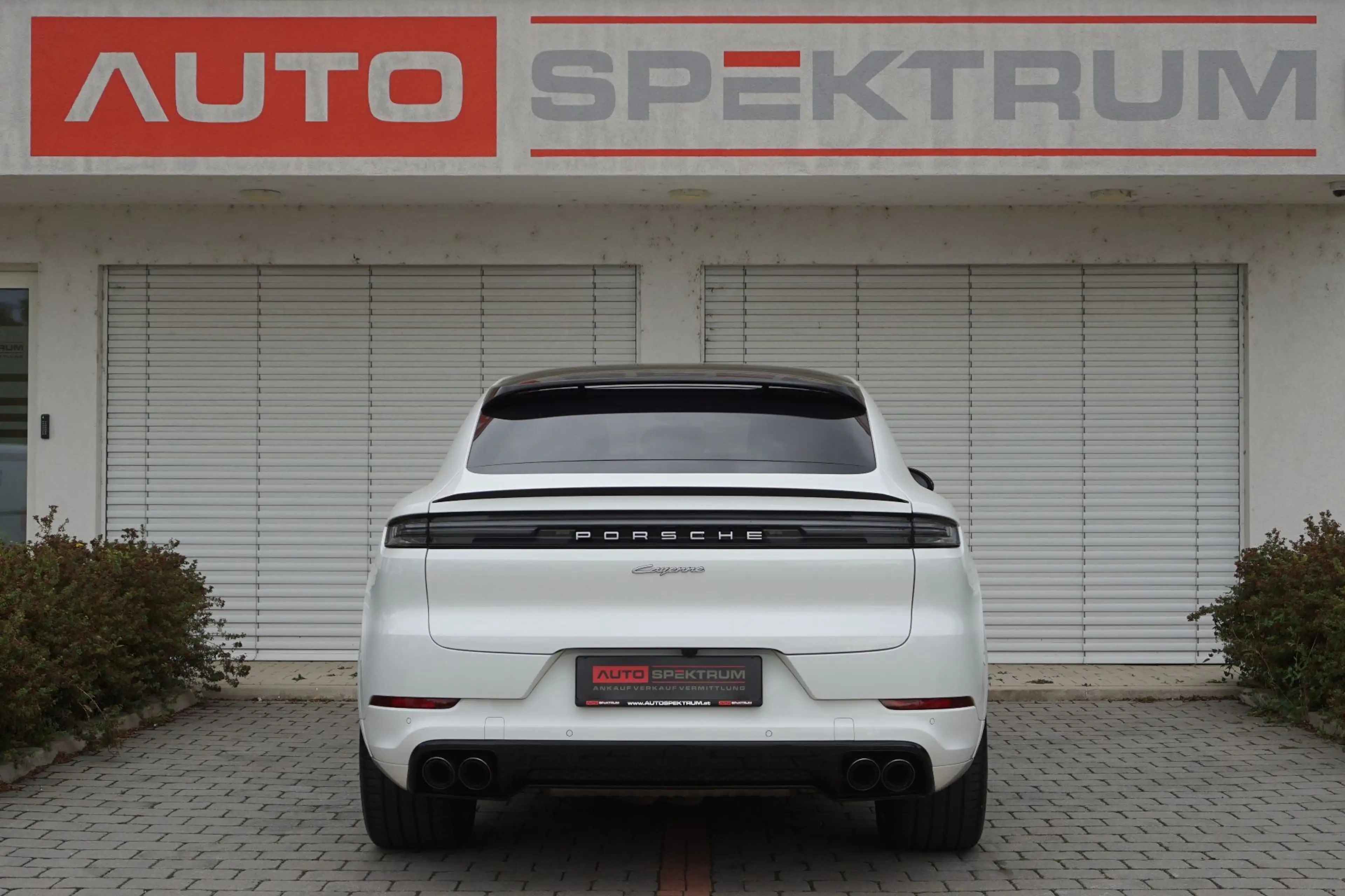Porsche Cayenne Coupe III E-Hybrid Aut | € 807 mtl | Approved | P — photo 4