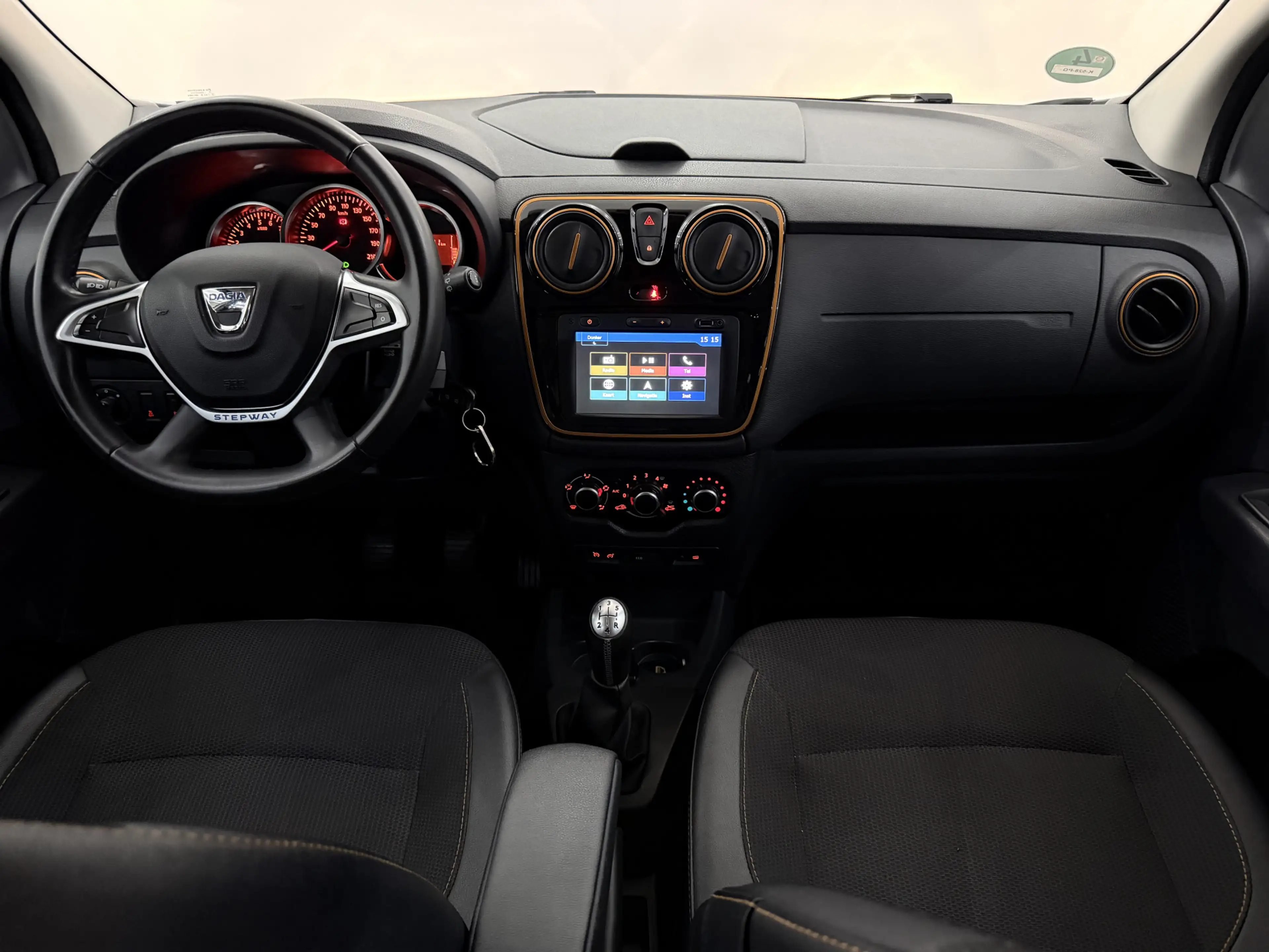 Dacia Lodgy 1.2 TCe Série Limitée Stepway 5p. Camera, Navi, Cr — photo 3
