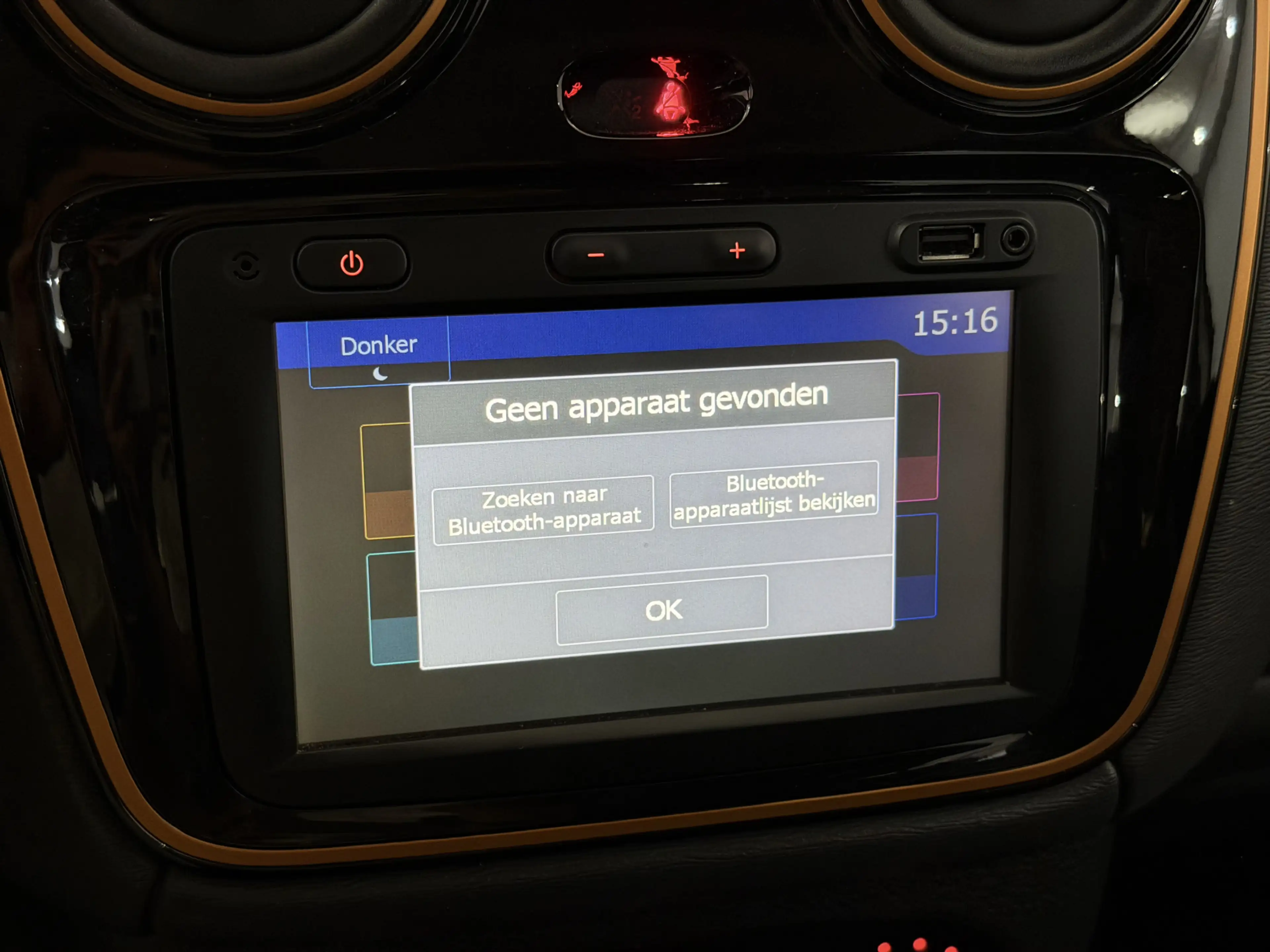 Dacia Lodgy 1.2 TCe Série Limitée Stepway 5p. Camera, Navi, Cr — photo 19
