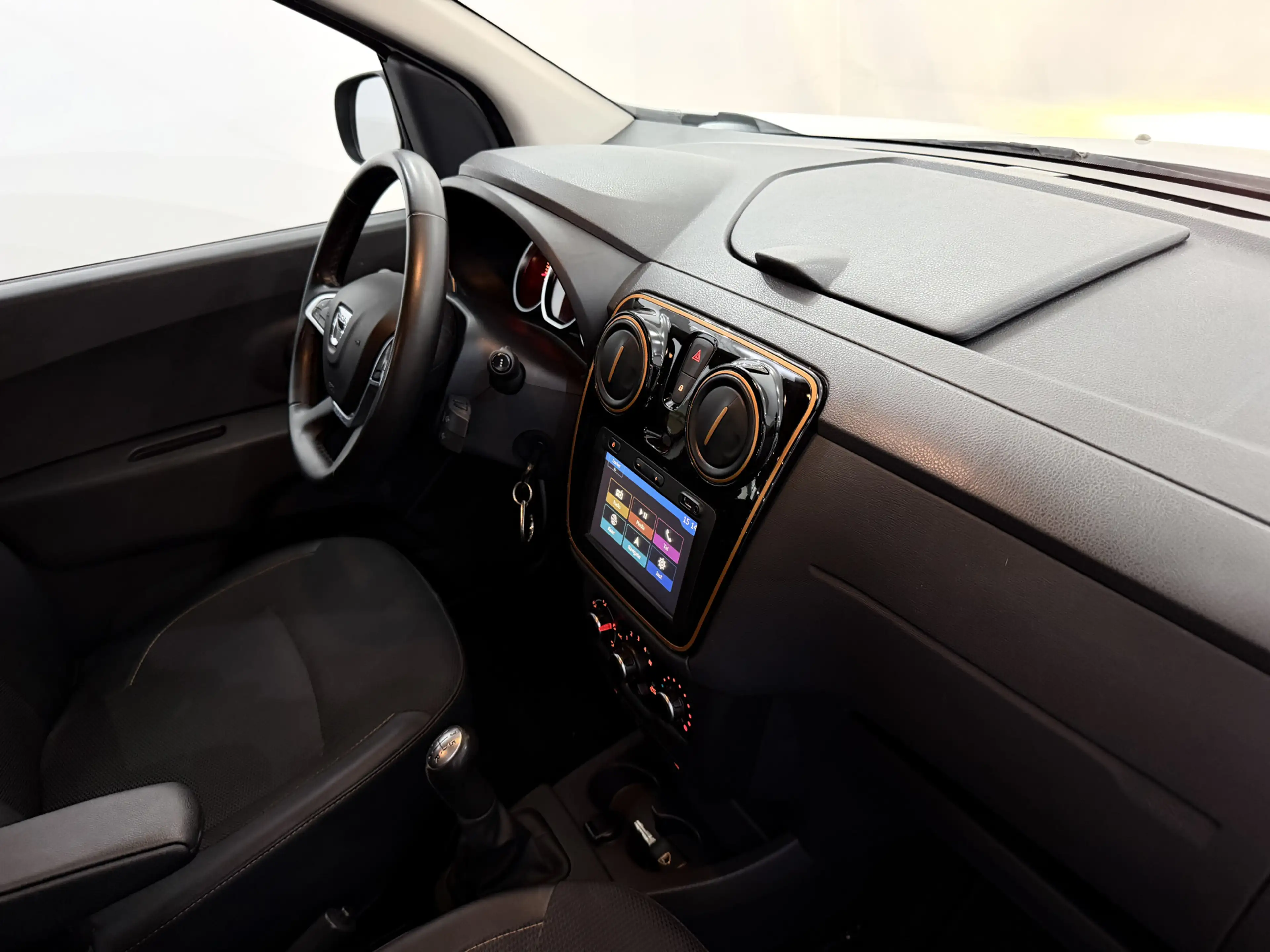 Dacia Lodgy 1.2 TCe Série Limitée Stepway 5p. Camera, Navi, Cr — photo 10