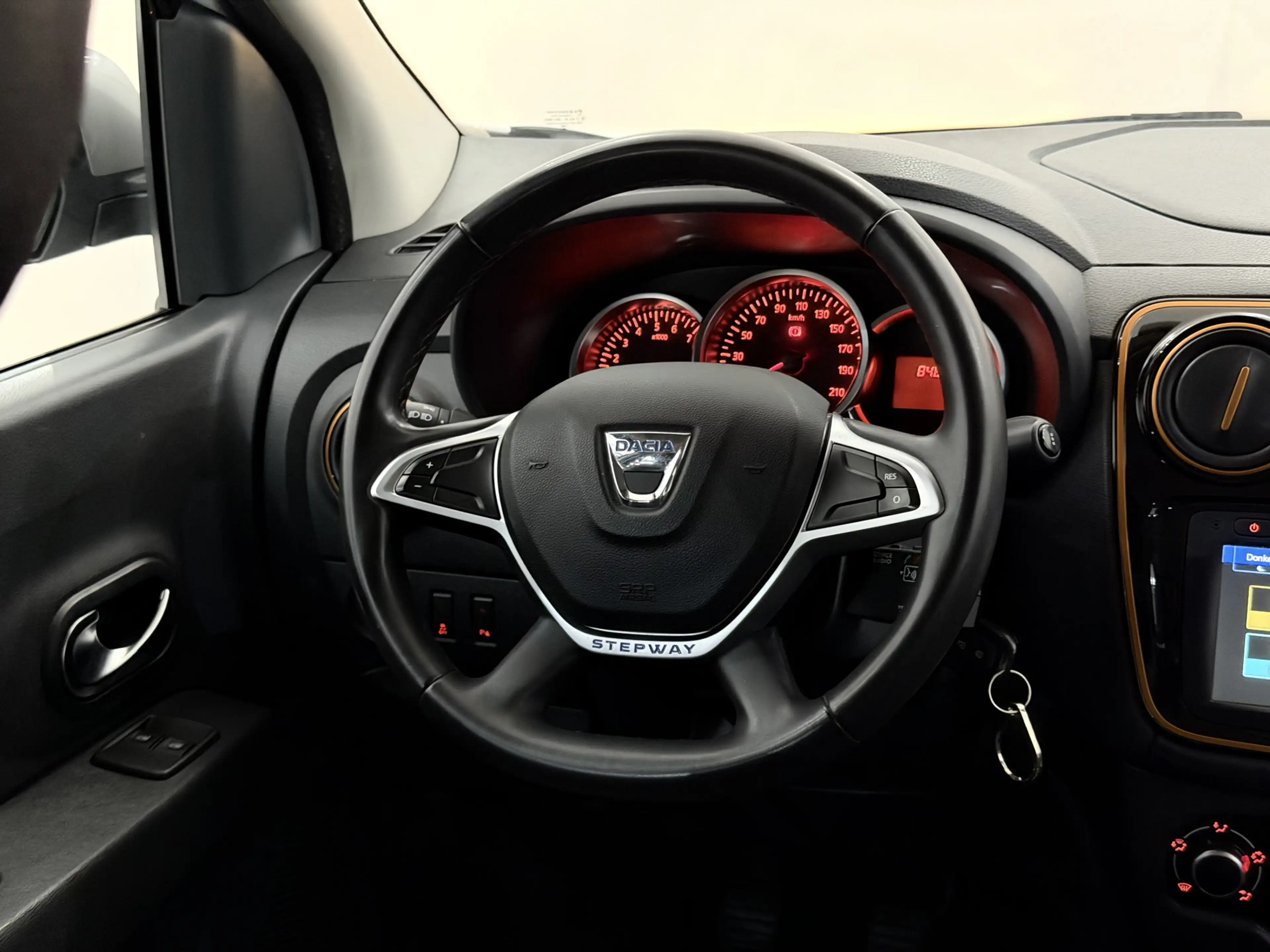 Dacia Lodgy 1.2 TCe Série Limitée Stepway 5p. Camera, Navi, Cr — photo 13