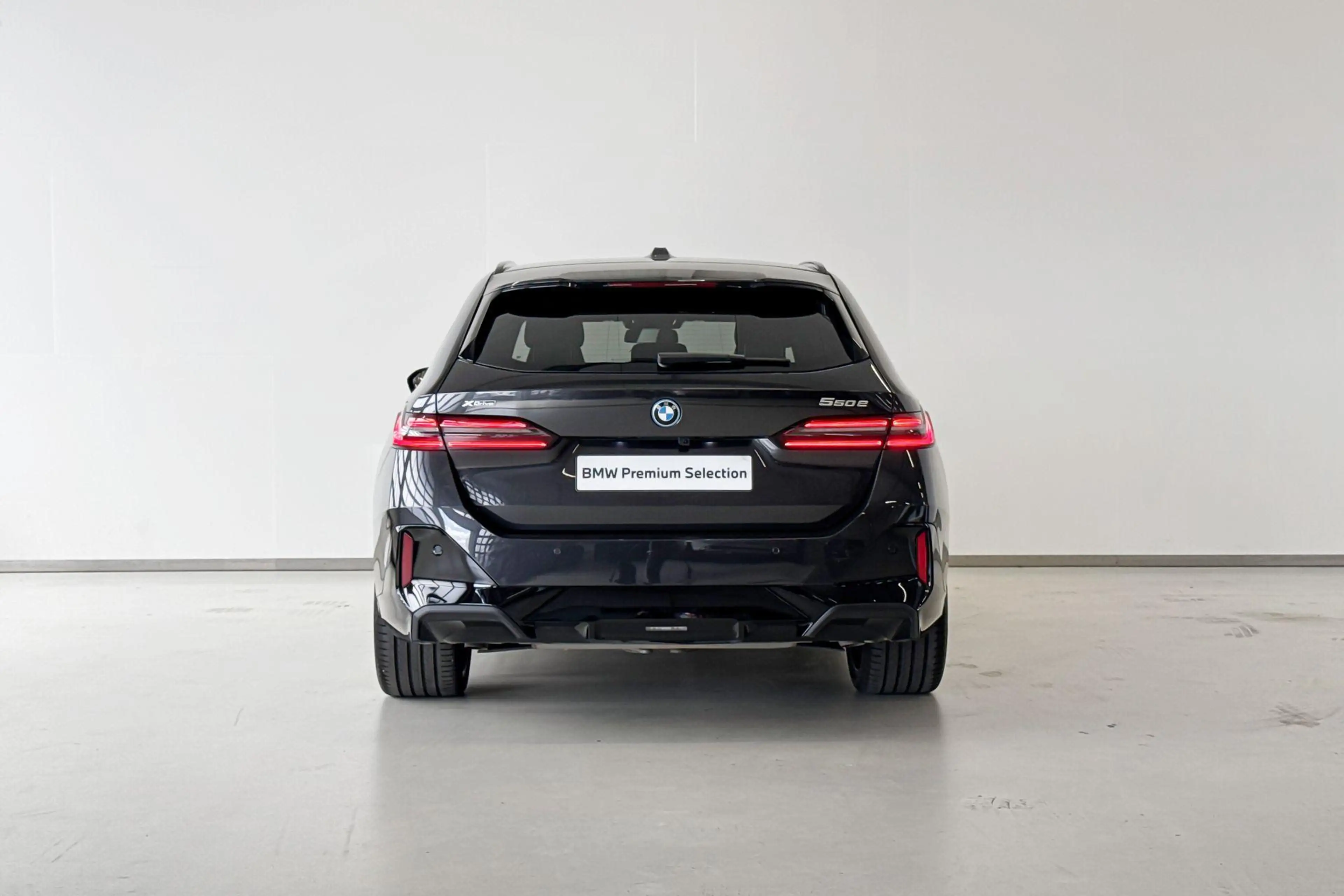 BMW 550 5 Serie Touring 550e xDrive Innovation Pack M Spor — photo 7