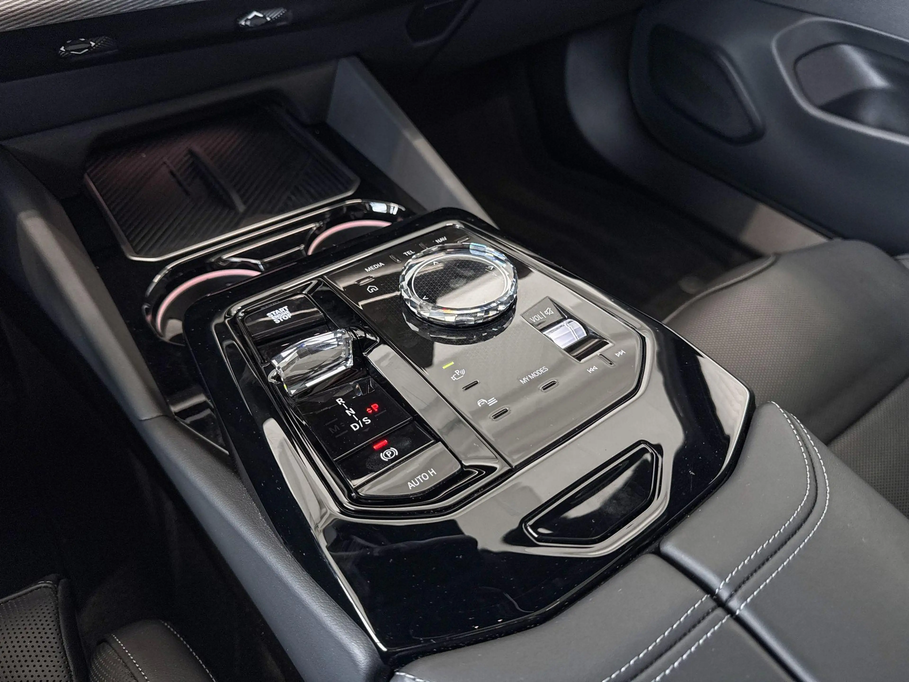 BMW 550 5 Serie Touring 550e xDrive Innovation Pack M Spor — photo 14