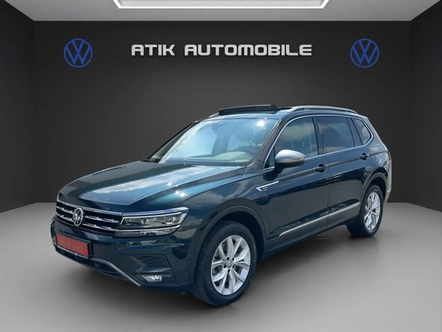 Volkswagen Tiguan Allspace HIGHLINE / 4M / 7 SITZE / PANO / R.CAM Grün - 1