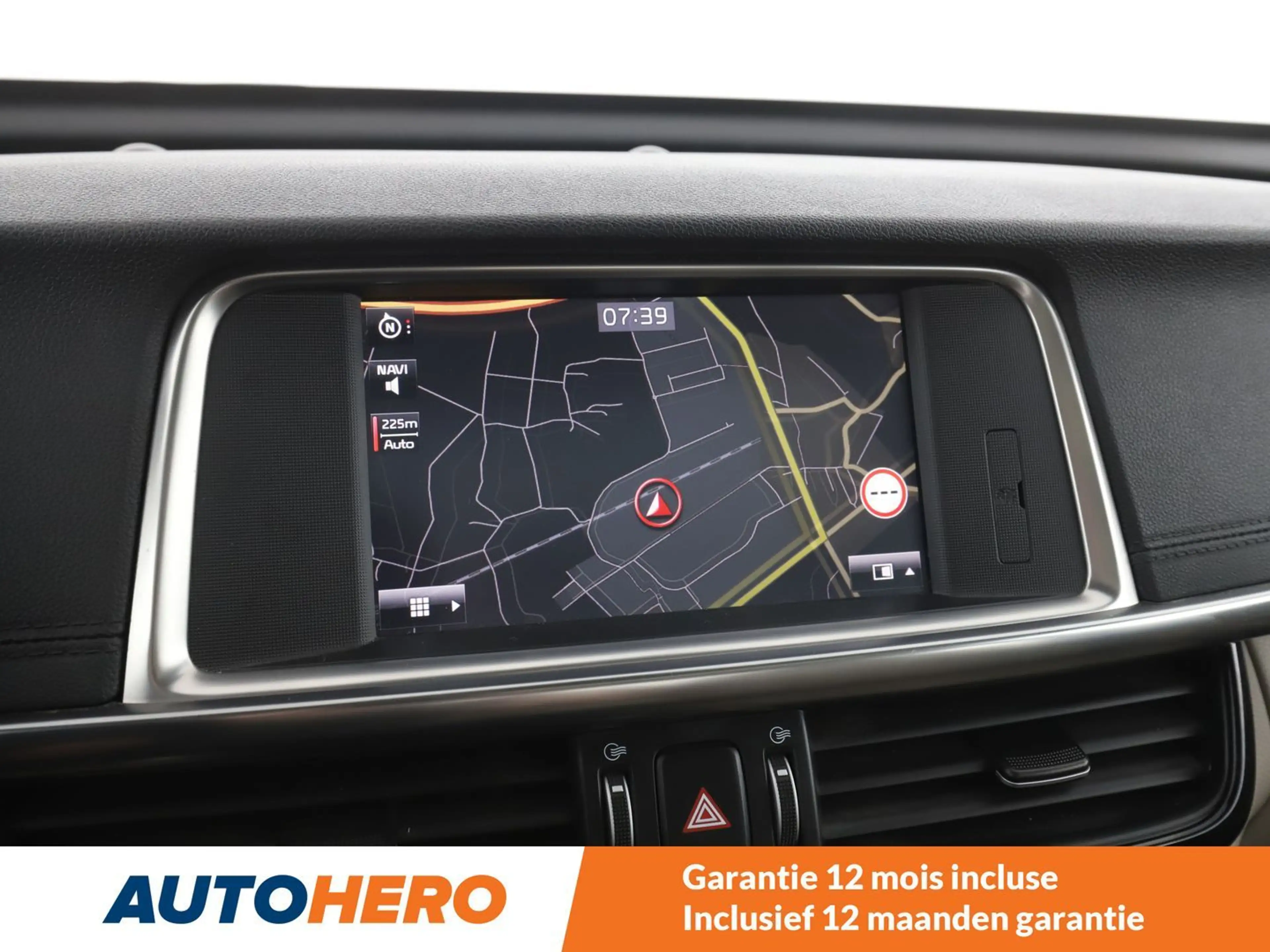 Kia Optima 1.7 CRDi Drive — photo 9
