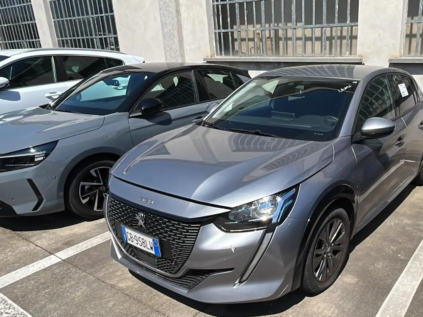 Peugeot 208 208 II 2019 e-208 Allure 100kW Grigio - 2
