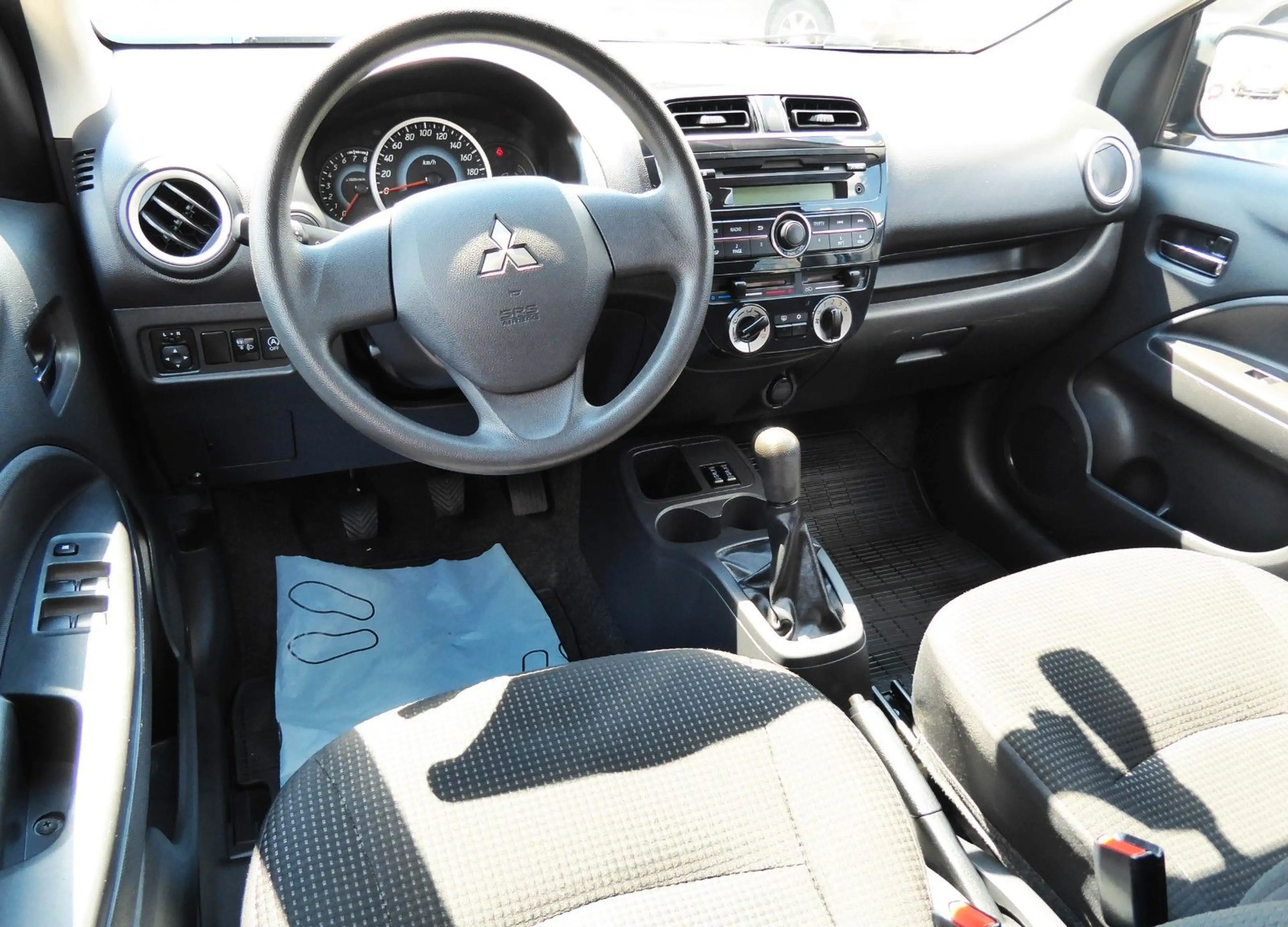 Mitsubishi Space Star Top 1.2 Klima, Alu,Allw.,Sitzhzg.Eu5 — photo 11