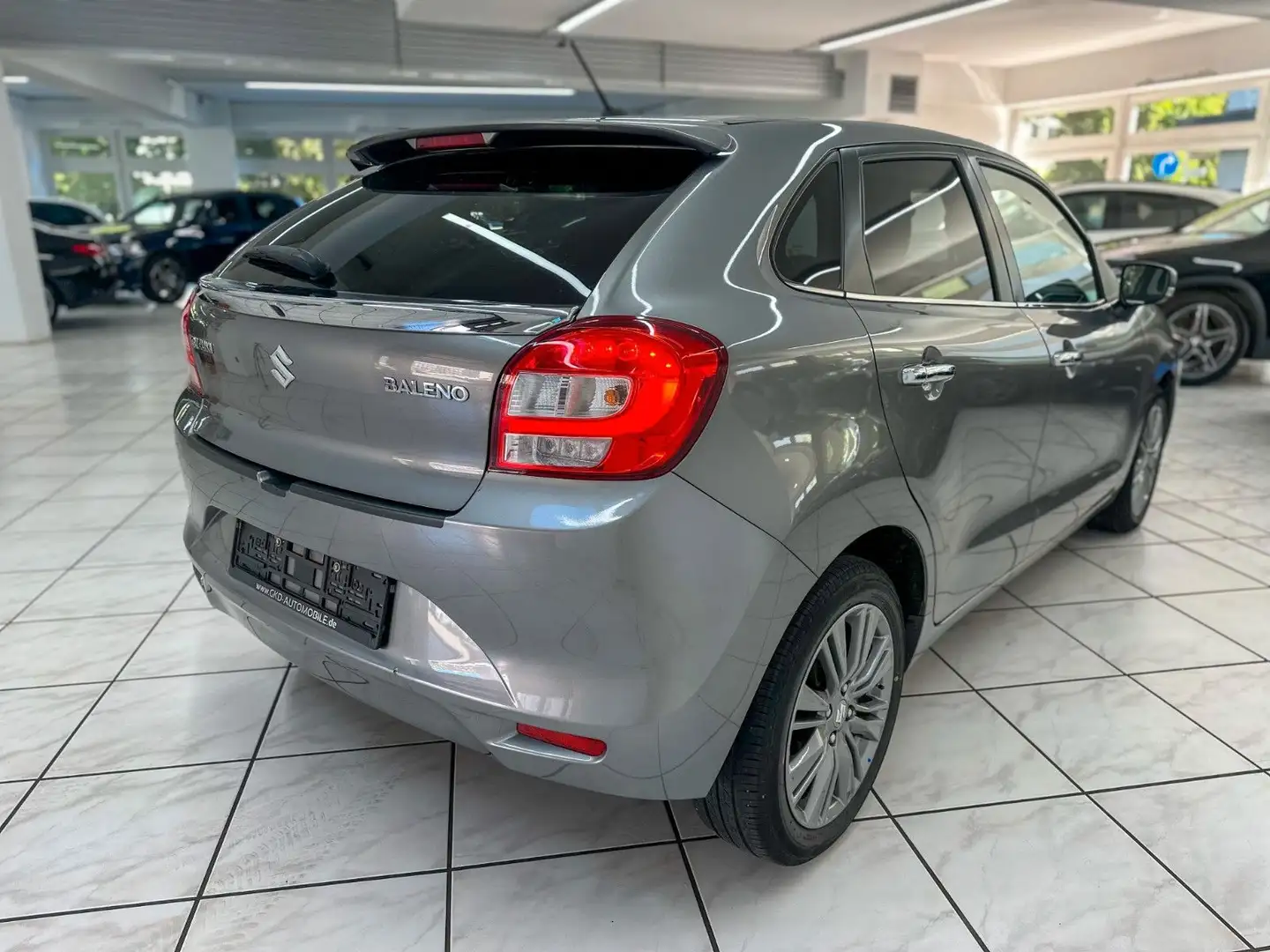 Suzuki Baleno Comfort*Klimaauto*Navi*Kamera*KeyFree*LED Gri - 2