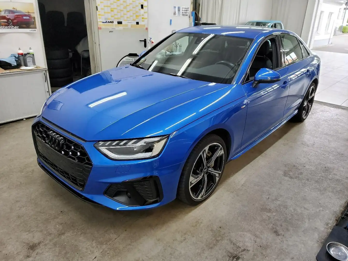 Audi A4 S line 40 TFSI Matrix/Individuallac Blau - 2
