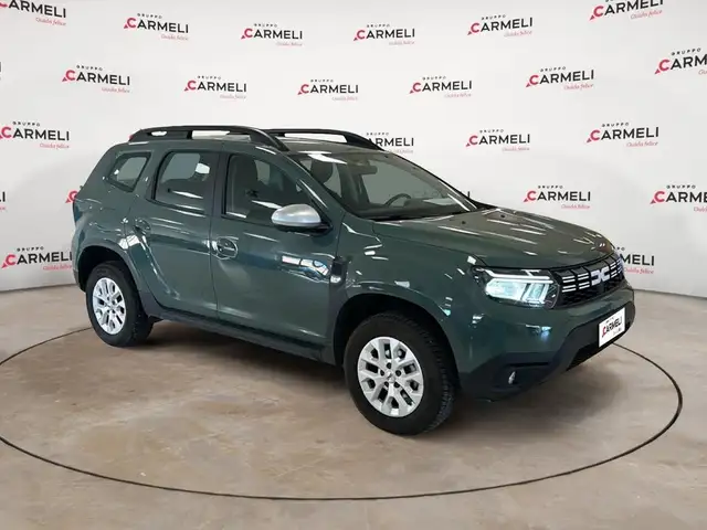 Dacia Duster view 4