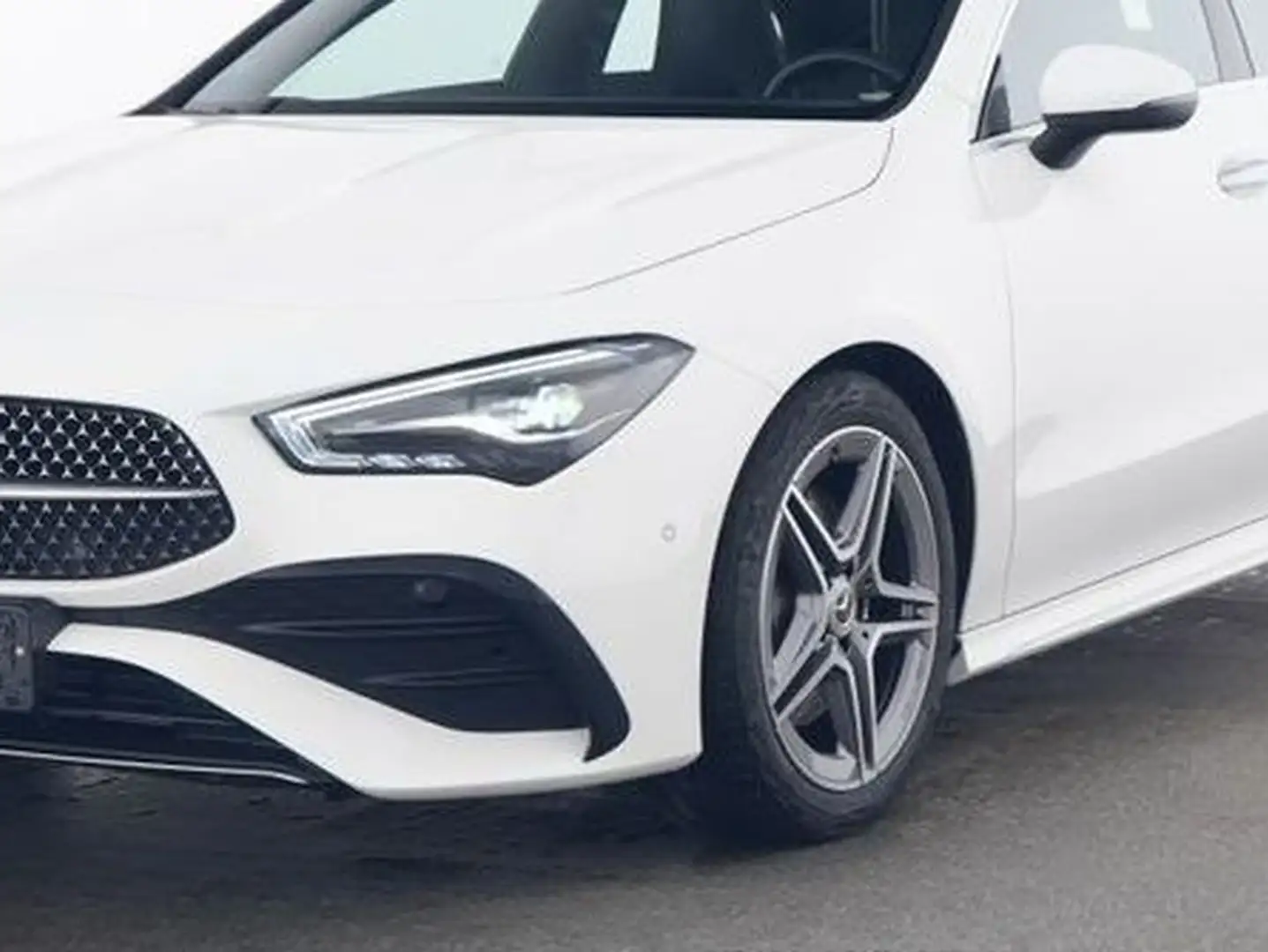 Mercedes-Benz CLA 220 d Coupé AMG Line Advanced Plus W-Paket Weiß - 2