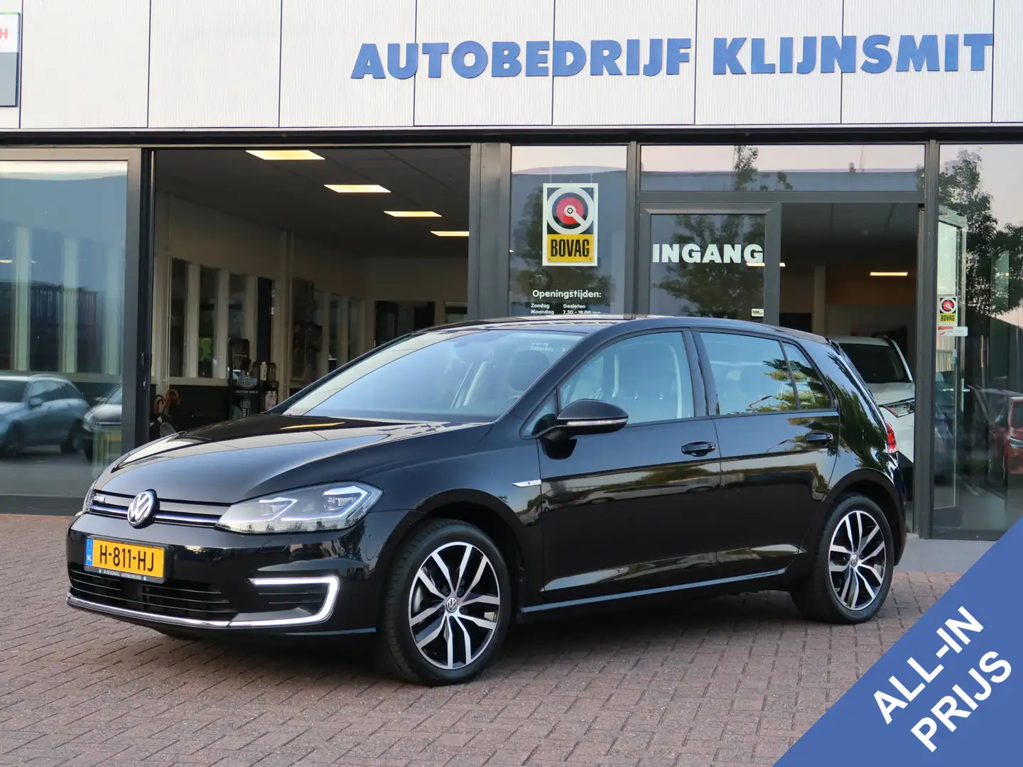 Volkswagen e-Golf E-DITION | 17 inch | carplay | stoelverw | Zwart - 1