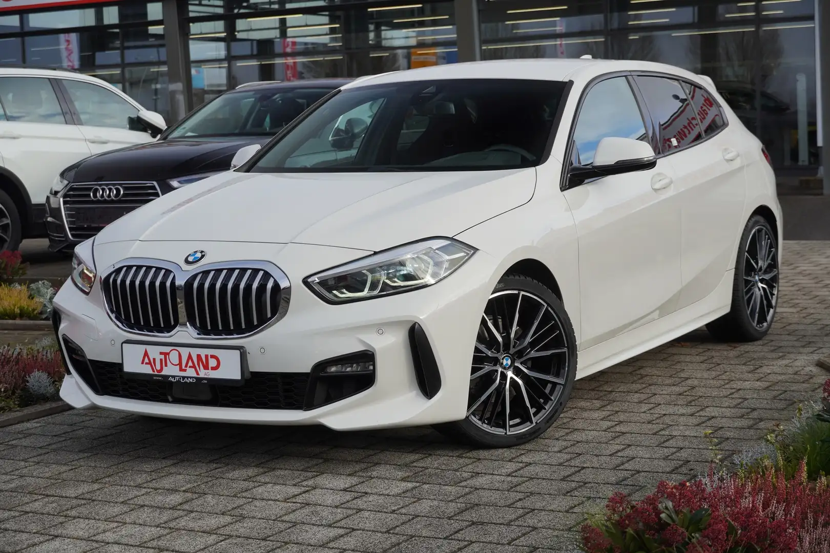 BMW 118 118i M Sport LED Navi Head-Up Klimaaut. PDC DAB Weiß - 2