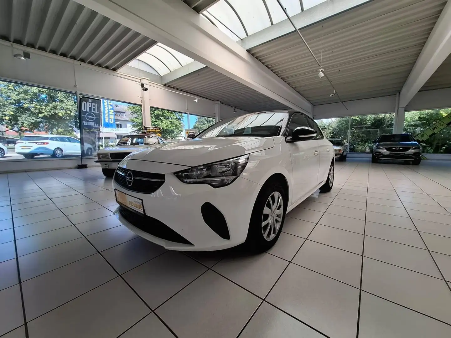 Opel Corsa F Edition + PDC + SHZ + LHZ White - 1