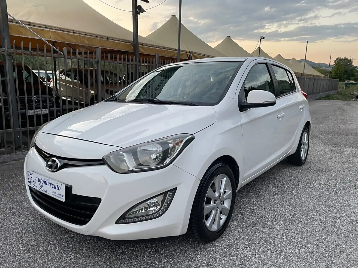 Hyundai i20 1.2 85 CV Sound Edition Bianco - 1