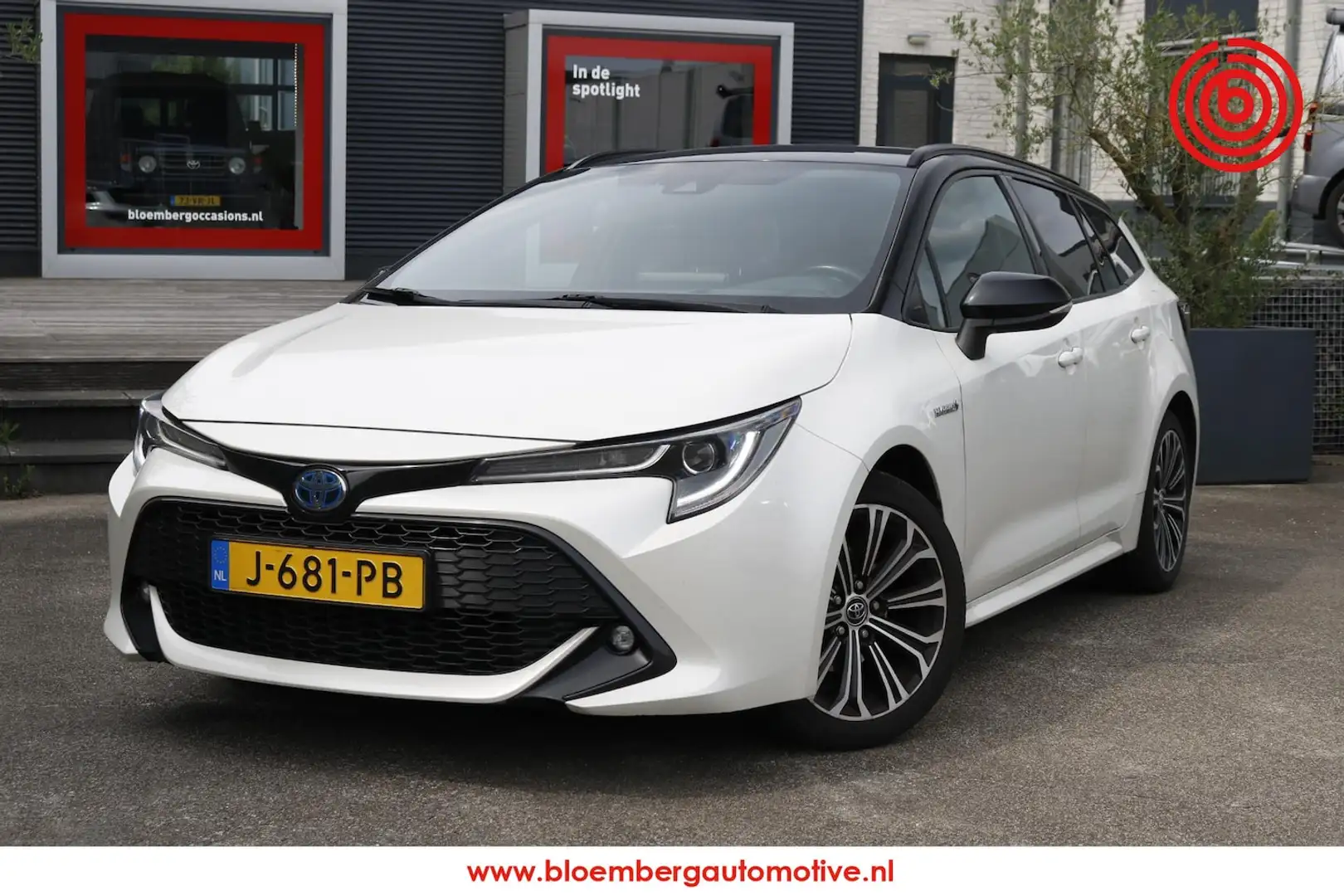 Toyota Corolla Touring Sports 1.8 Hybrid Style Blanc - 1