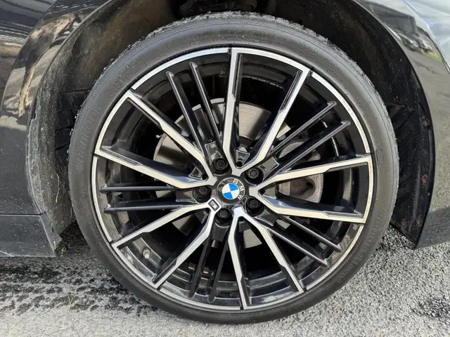 BMW 1 Series view 10