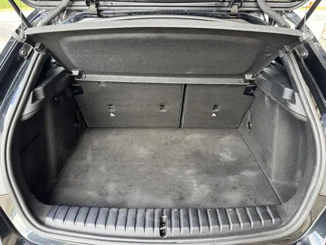 BMW 1 Series view 6