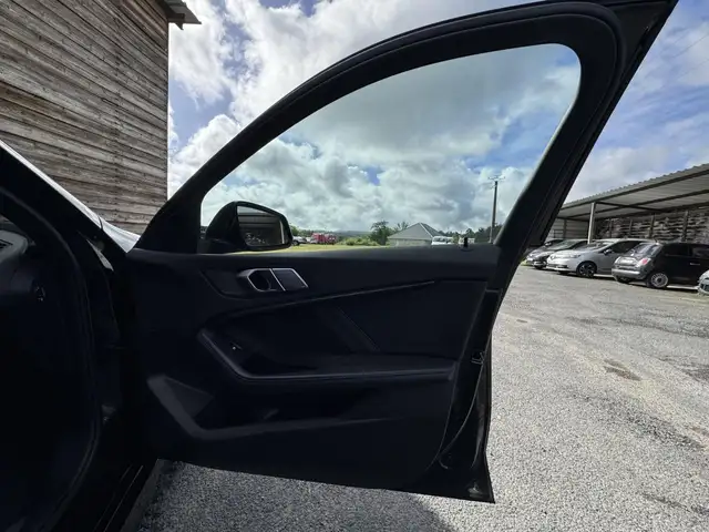 BMW 1 Series view 23
