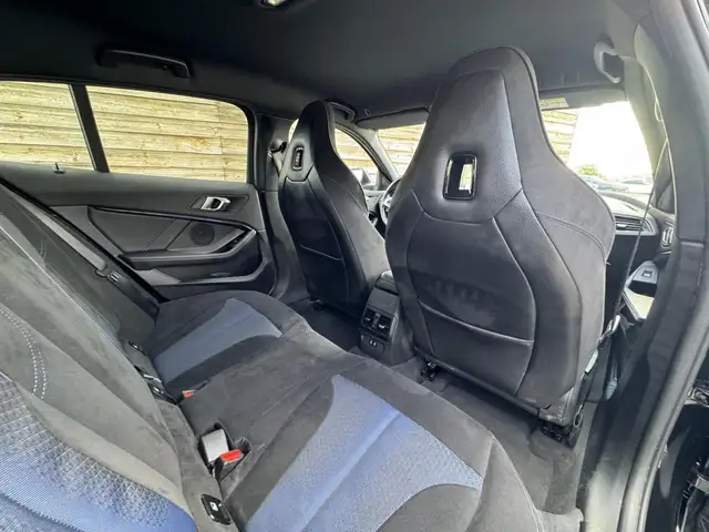 BMW 1 Series view 13