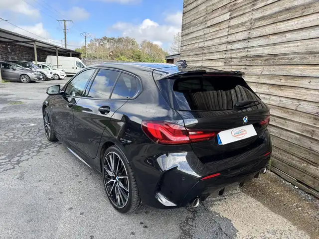 BMW 1 Series view 3