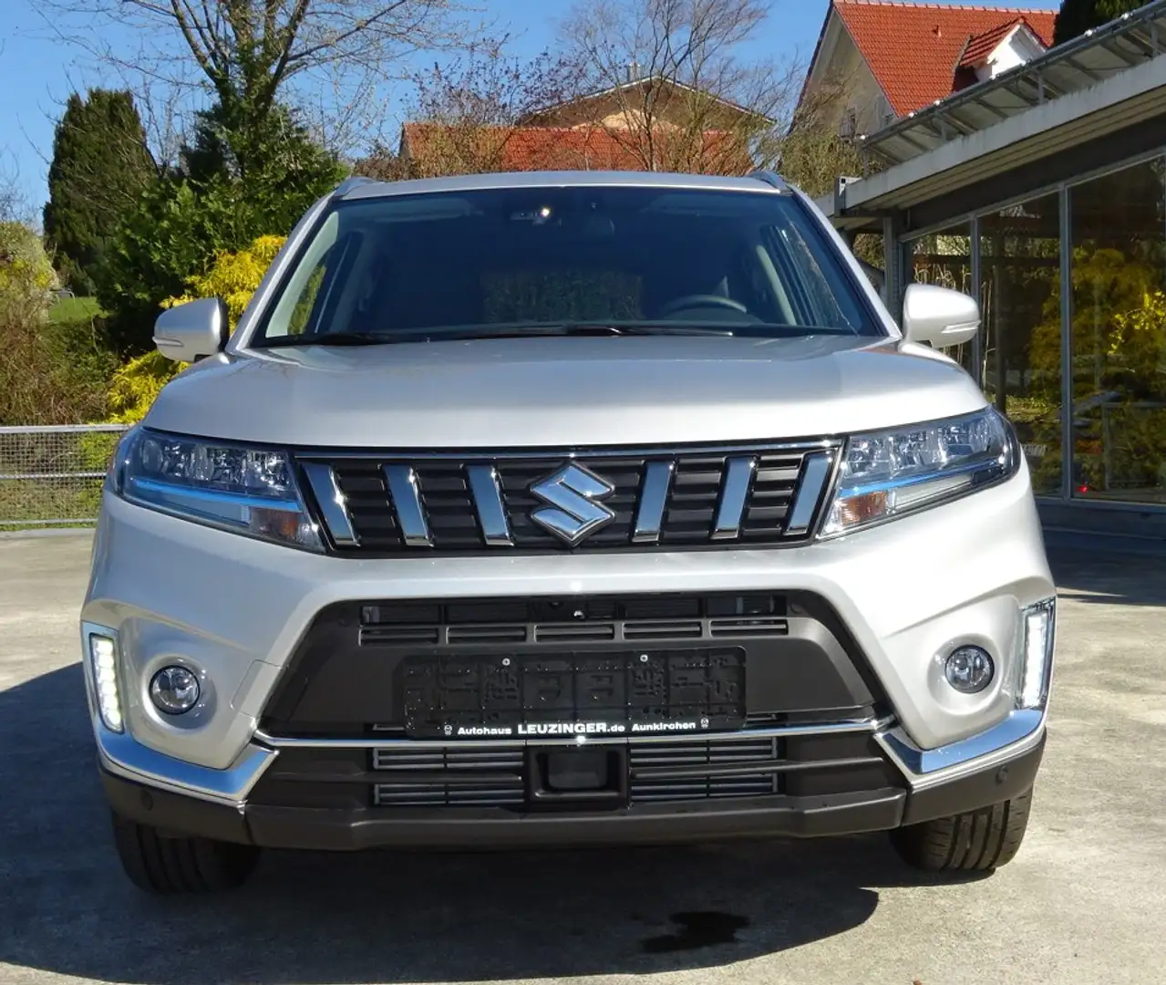 Suzuki Vitara 1,4 Mild Hybrid 95 kW 4x2 Comfort+ Silber - 2