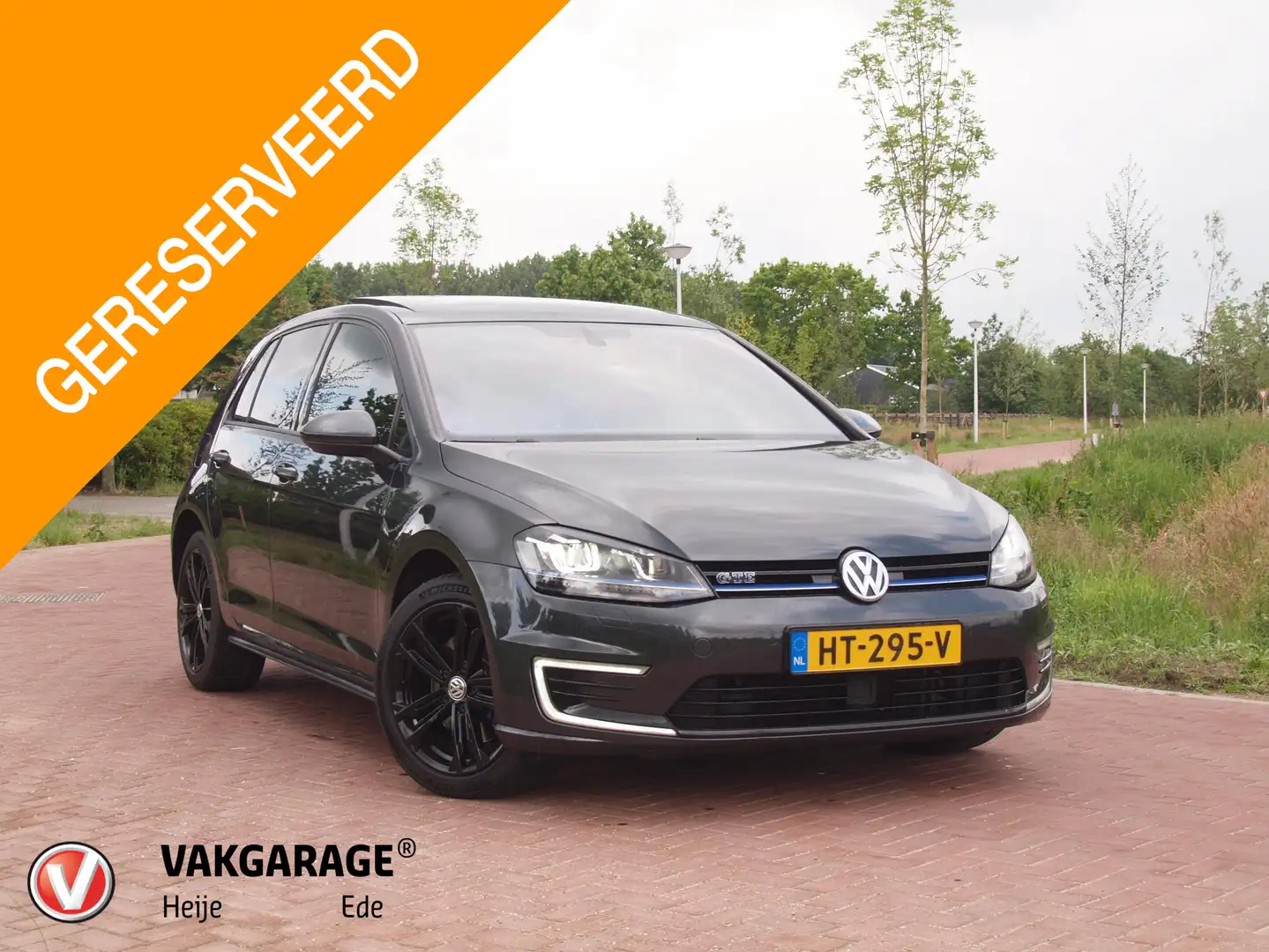 Volkswagen Golf GTE 1.4 TSI | Panoramadak | Camera | Cruise Control | Schwarz - 1